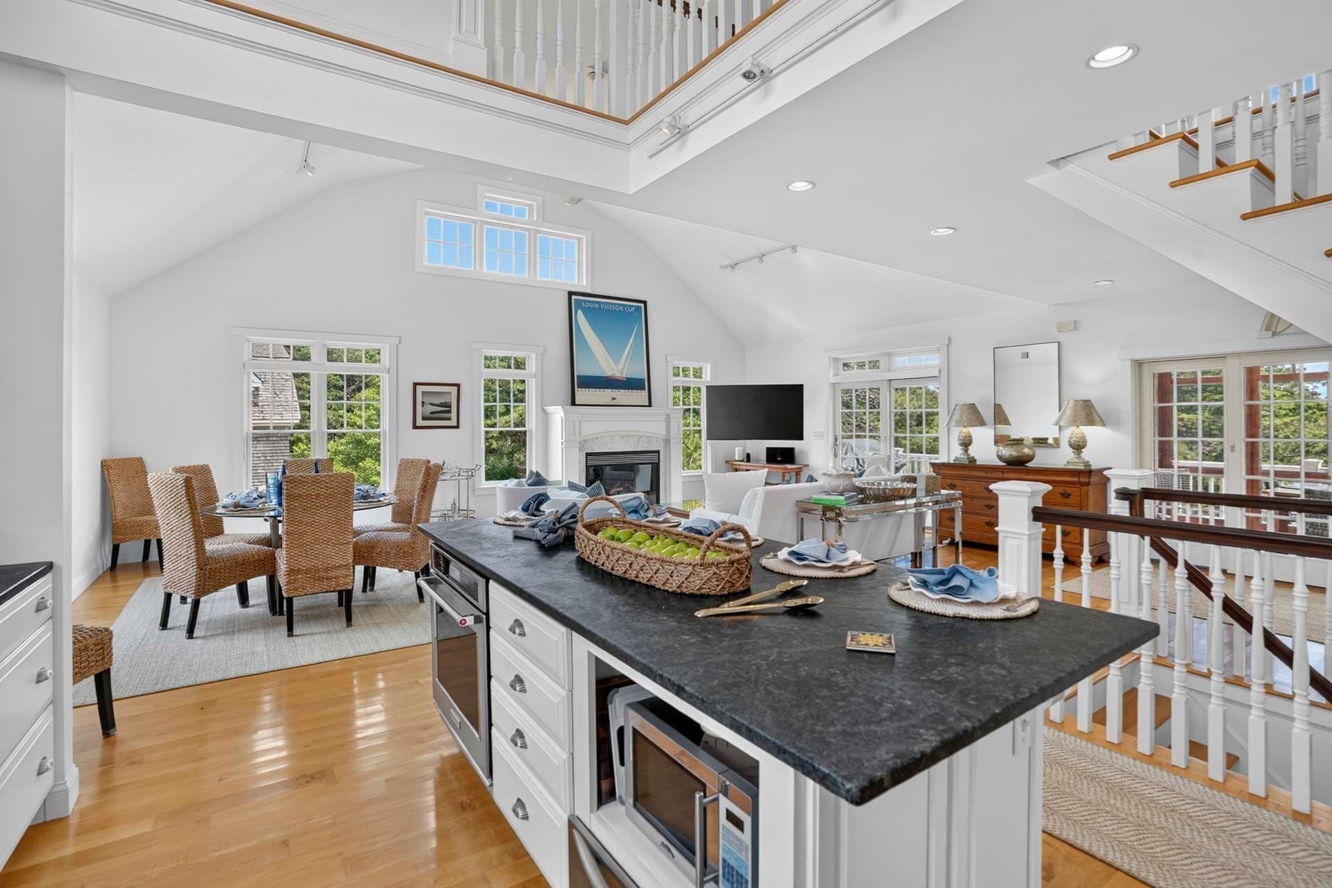 Single Family Residence at 8 Beach Plum Mdws, Edgartown MA 02539, Edgartown, photo 10 of 42