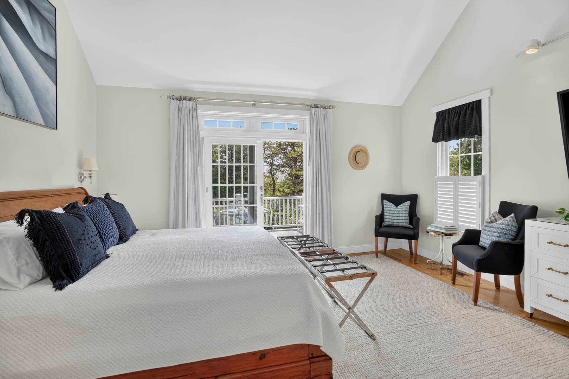 Single Family Residence at 8 Beach Plum Mdws, Edgartown MA 02539, Edgartown, photo 18 of 42