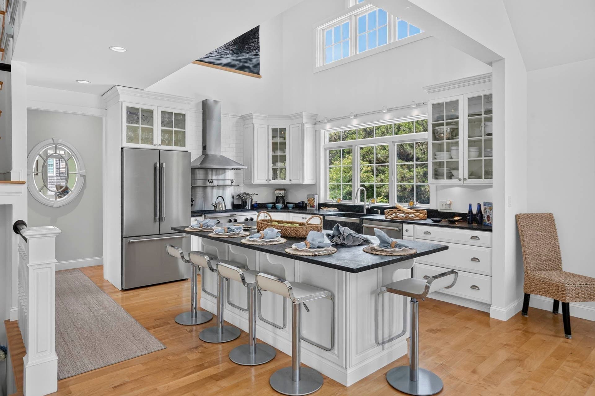 Single Family Residence at 8 Beach Plum Mdws, Edgartown MA 02539, Edgartown, photo 11 of 42