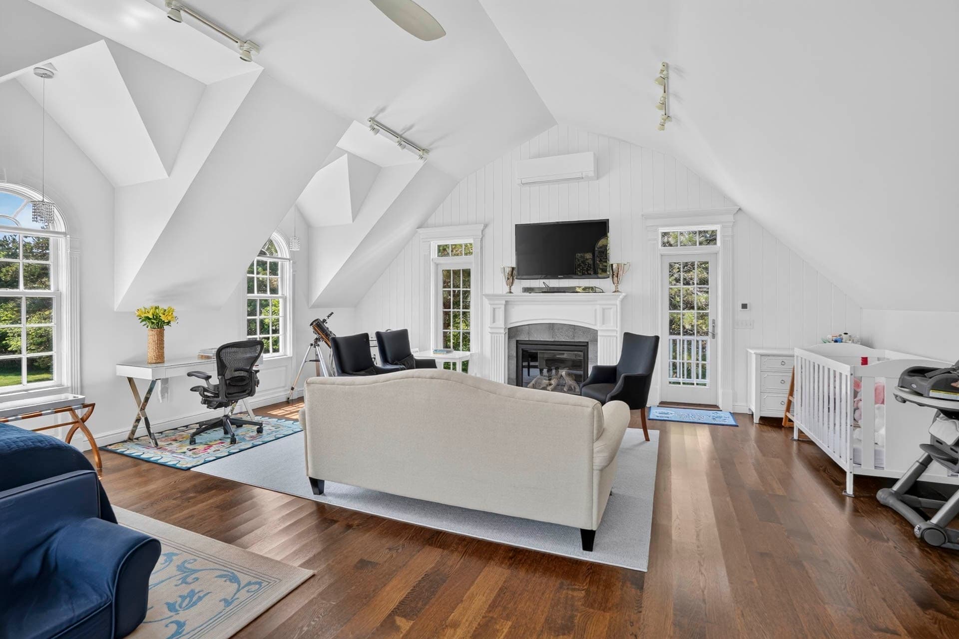 Single Family Residence at 8 Beach Plum Mdws, Edgartown MA 02539, Edgartown, photo 40 of 42