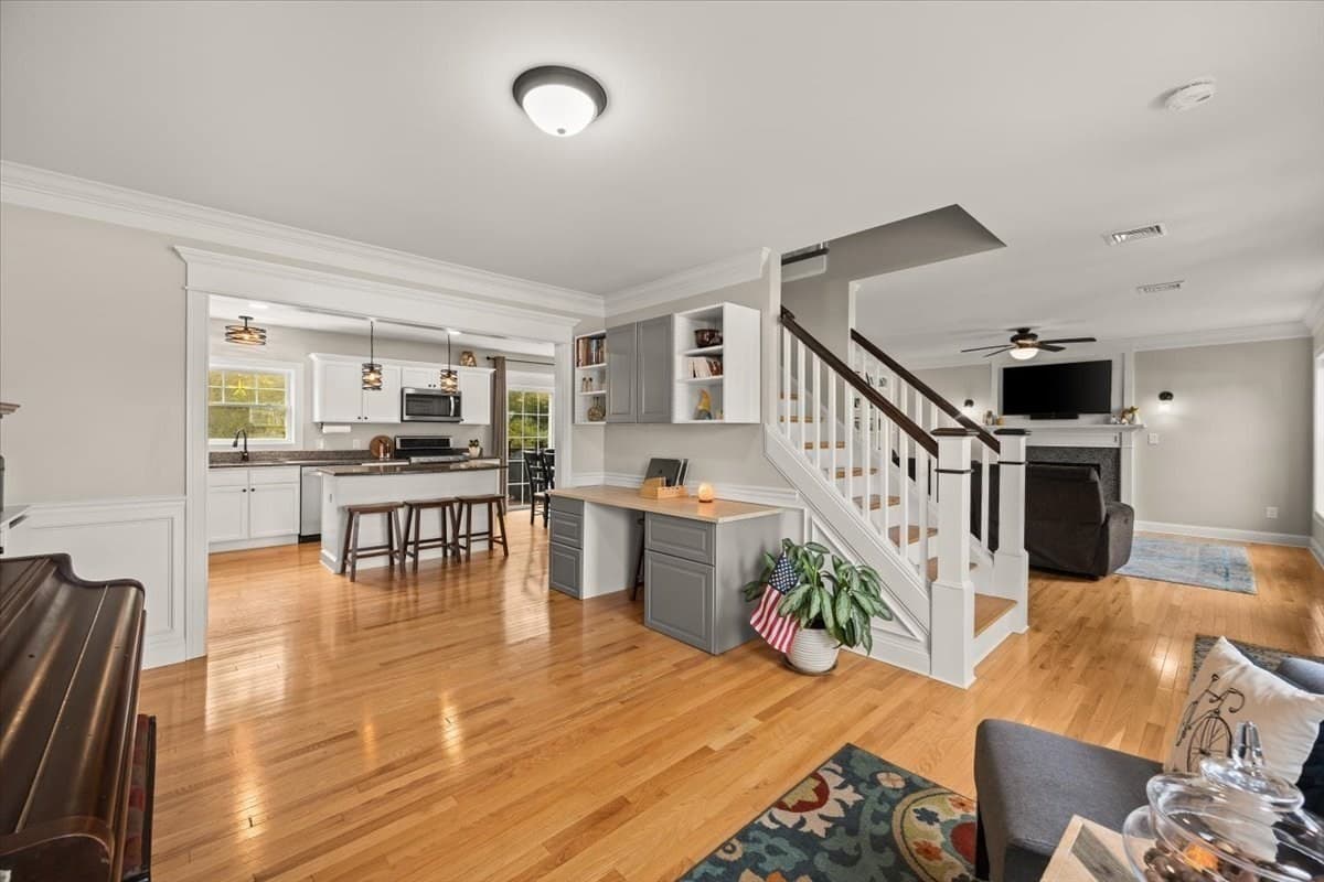 Single Family Residence at 18 White Rock Lane, Swansea MA 02777, Swansea, photo 5 of 36