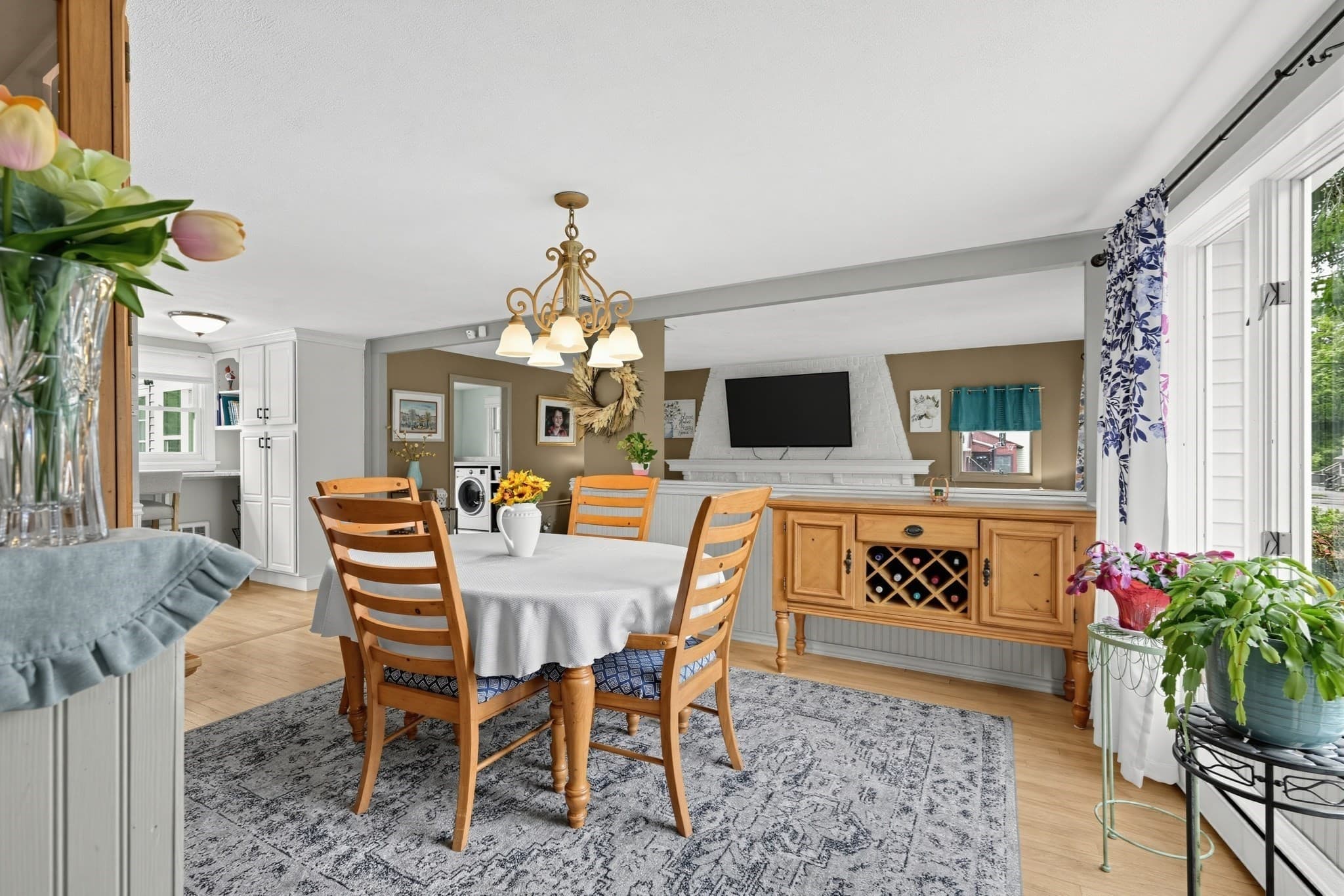 Single Family Residence at 14 Laurel St, Taunton MA 02780, Taunton, photo 9 of 39