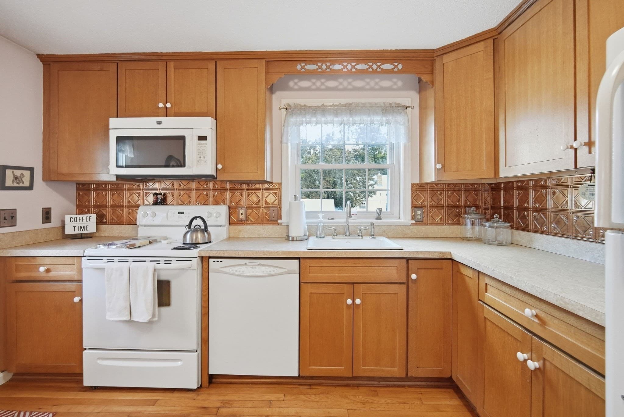 Single Family Residence at 24 Sedgelia Street, Springfield MA 01104, Springfield, photo 12 of 29