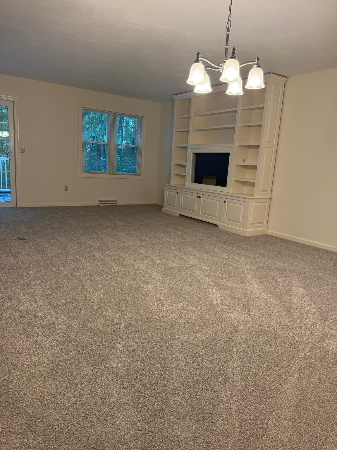 Condominium at 15 Stallbrook Rd # 15, Milford MA 01757, Milford, photo 2 of 24