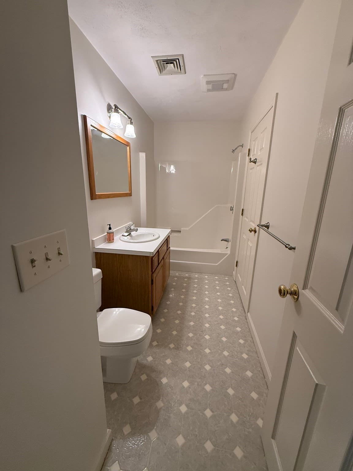 Condominium at 15 Stallbrook Rd # 15, Milford MA 01757, Milford, photo 11 of 24