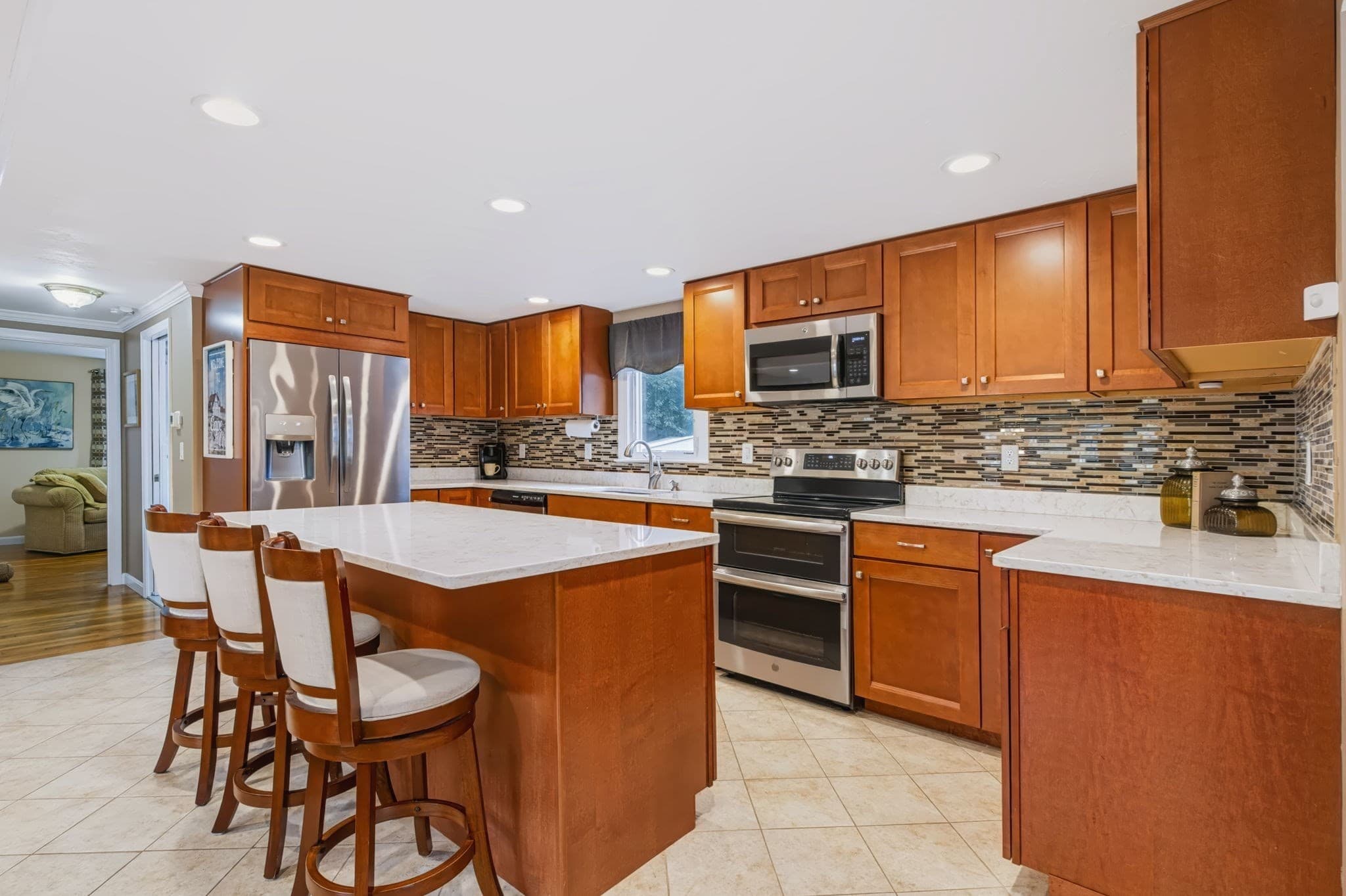 Single Family Residence at 3 Jupiter Ln, Yarmouth MA 02664, Yarmouth, photo 5 of 34
