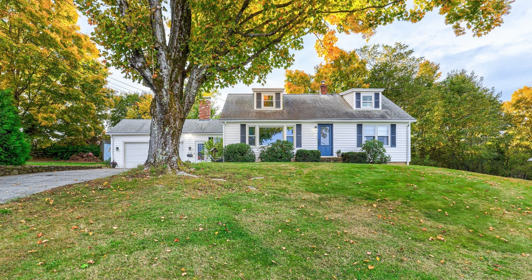 Single Family Residence at 14 Summit Ter, North Brookfield MA 01535, North Brookfield, photo 2 of 40