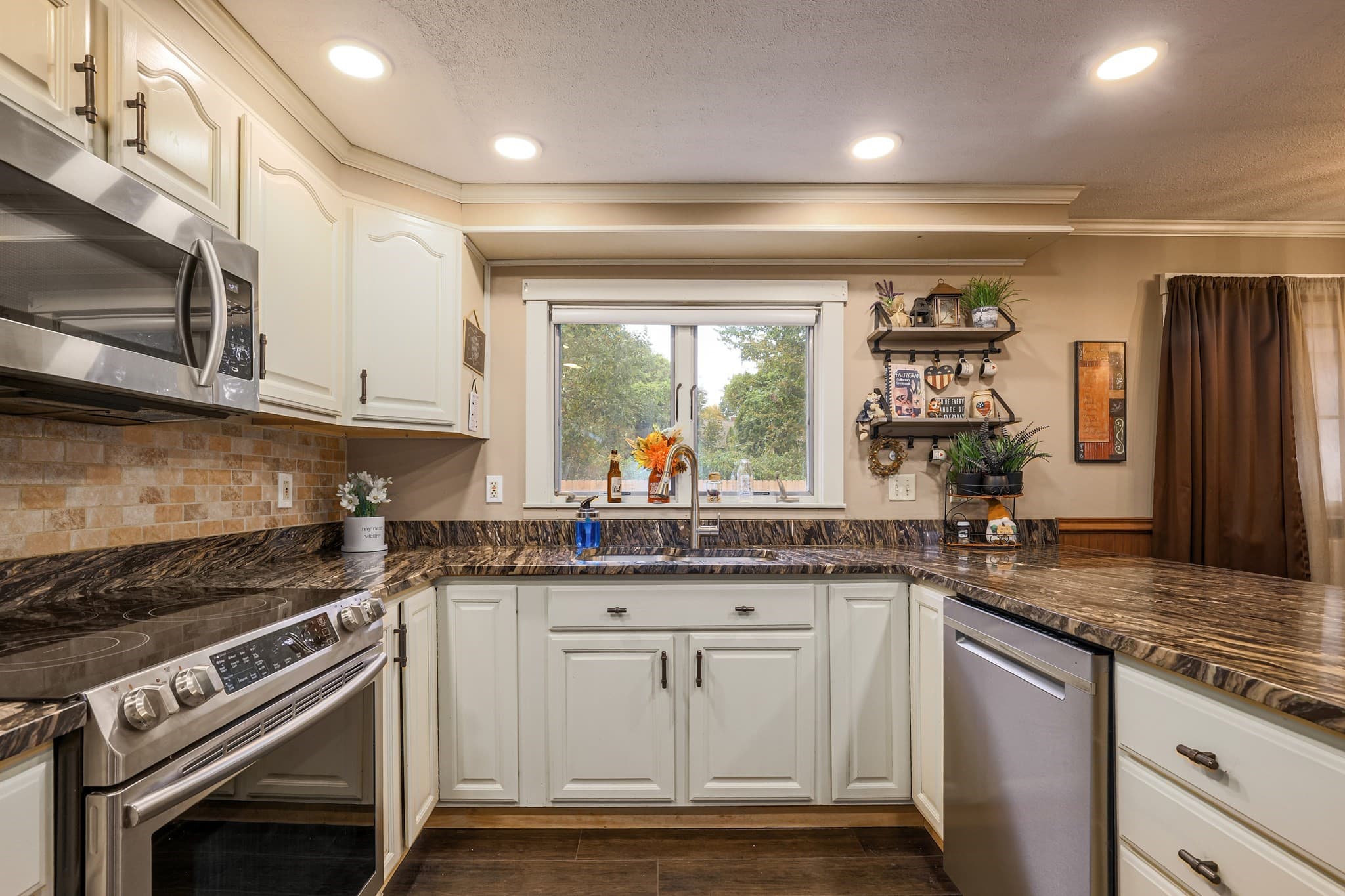 Single Family Residence at 14 Summit Ter, North Brookfield MA 01535, North Brookfield, photo 12 of 40