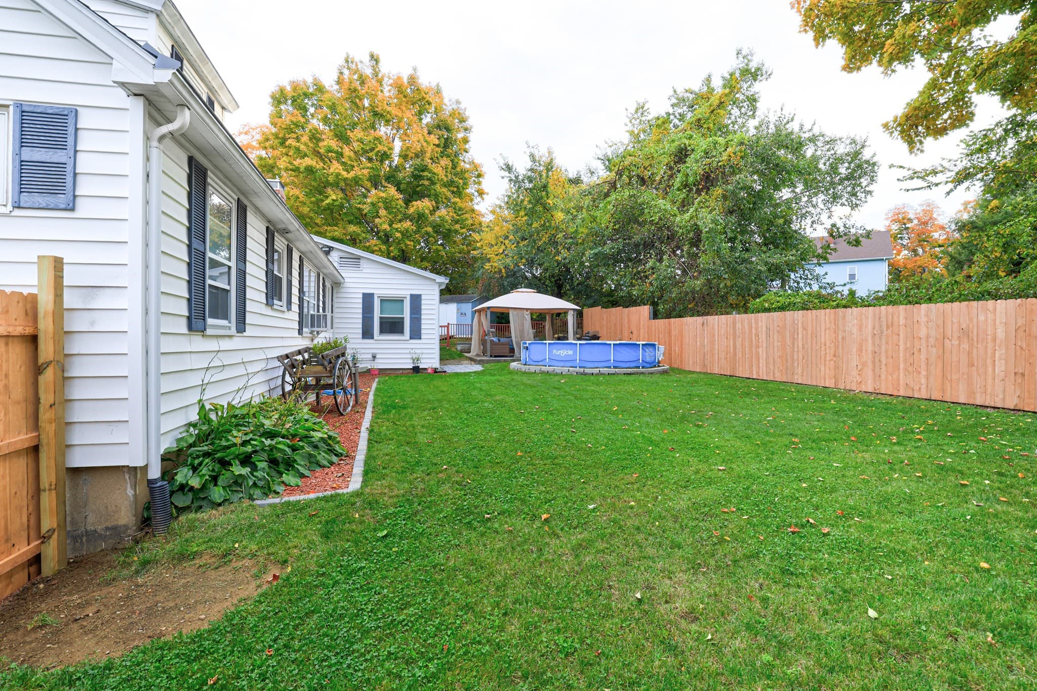 Single Family Residence at 14 Summit Ter, North Brookfield MA 01535, North Brookfield, photo 4 of 40