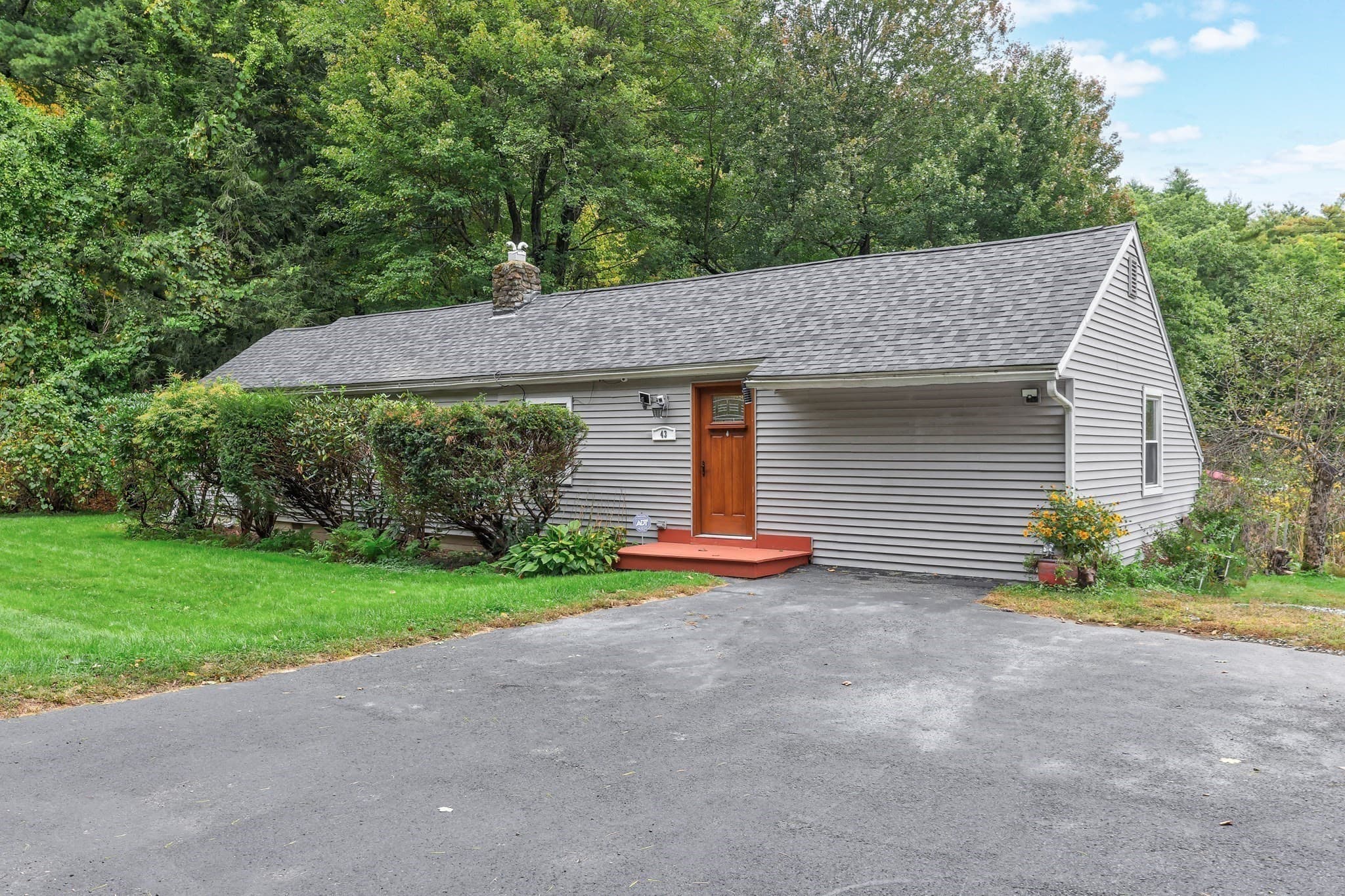 Single Family Residence at 43 Mashapaug Rd, Holland MA 01521, photo 2 of 41