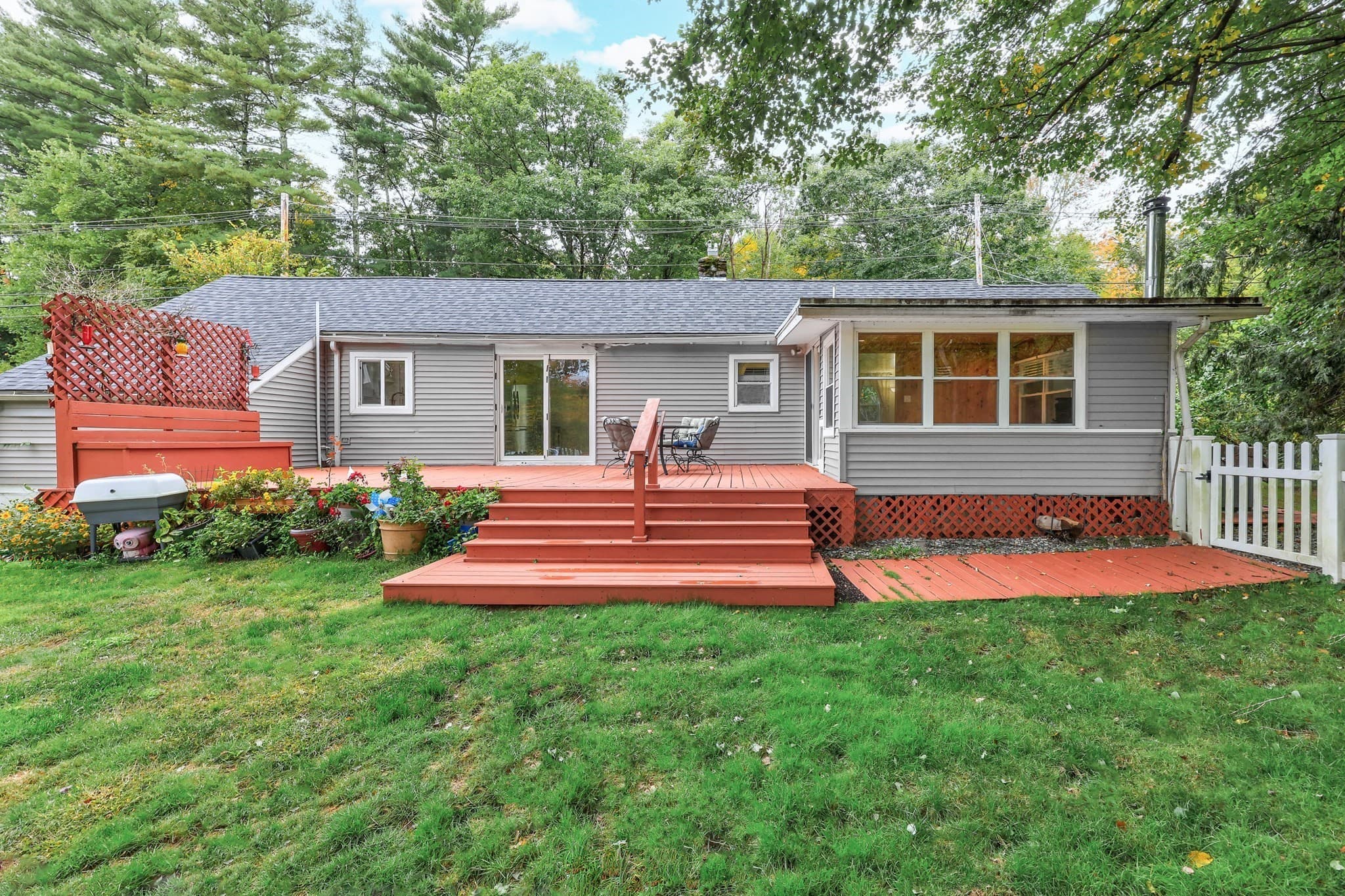 Single Family Residence at 43 Mashapaug Rd, Holland MA 01521, photo 7 of 41