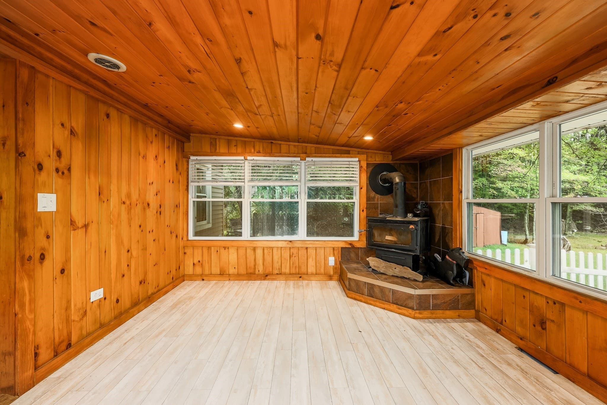 Single Family Residence at 43 Mashapaug Rd, Holland MA 01521, photo 28 of 41