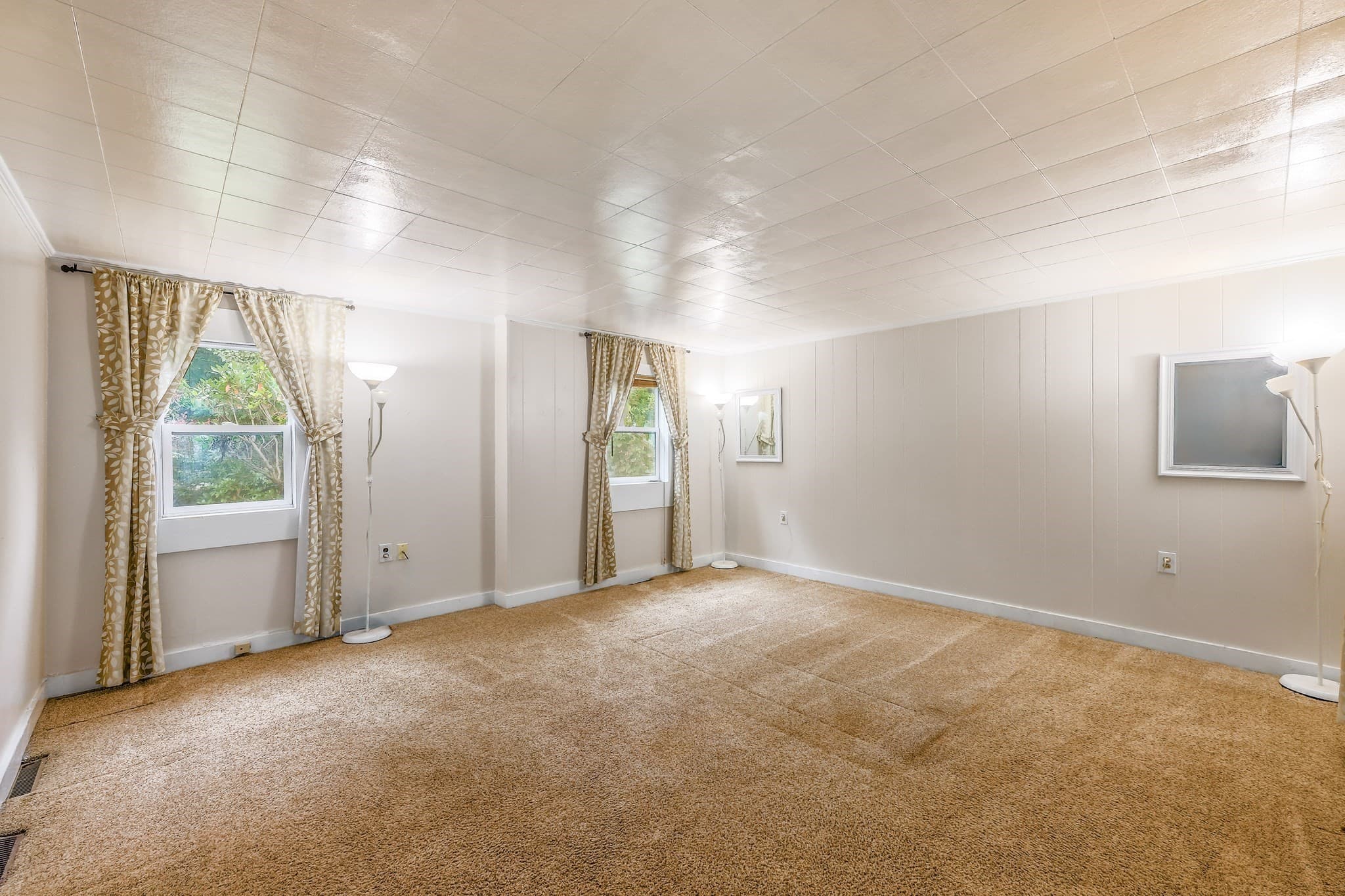 Single Family Residence at 43 Mashapaug Rd, Holland MA 01521, photo 31 of 41