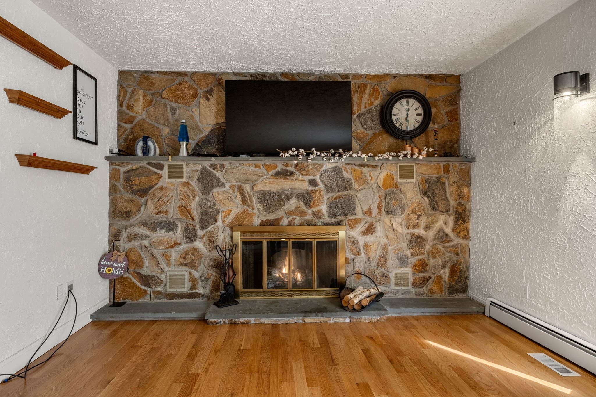 Single Family Residence at 171 Gifford Rd, Westport MA 02790, Westport, photo 5 of 42