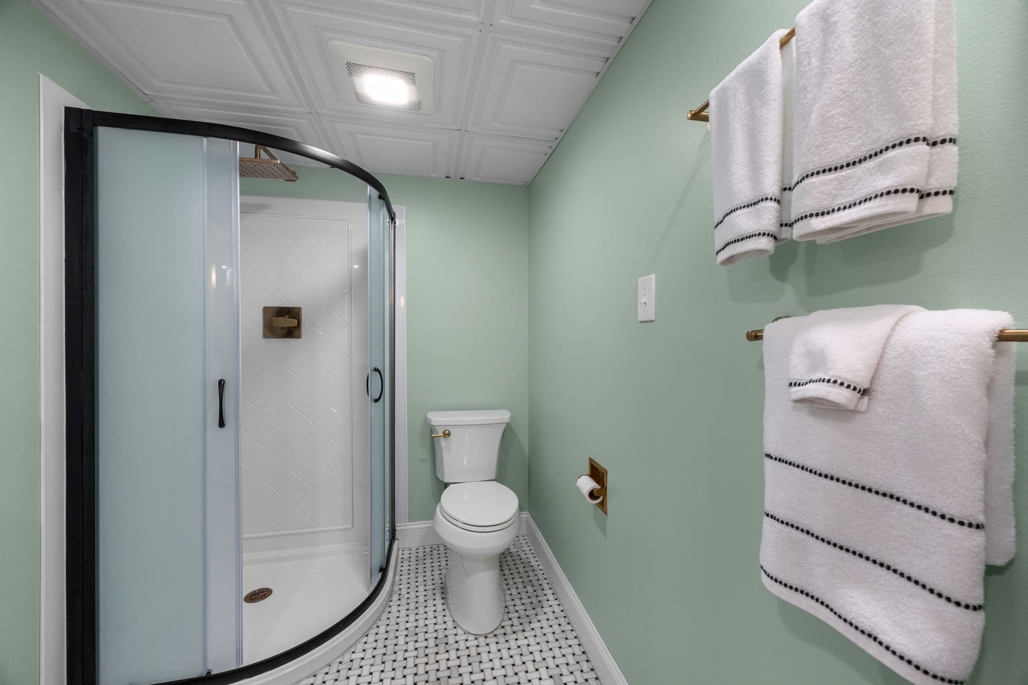 Single Family Residence at 171 Gifford Rd, Westport MA 02790, Westport, photo 20 of 42