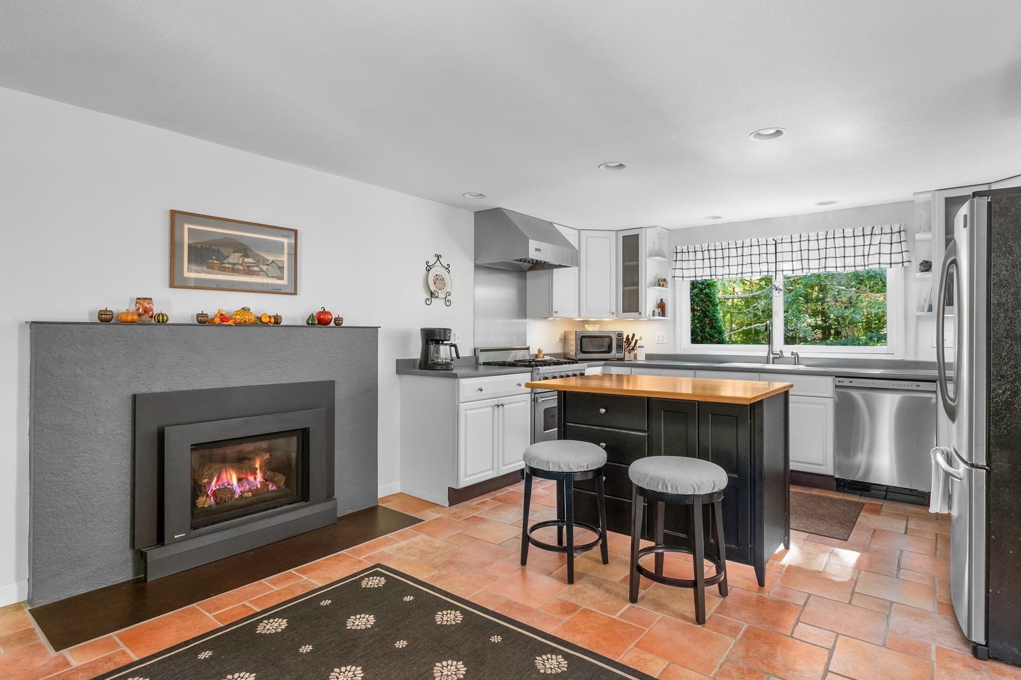 Single Family Residence at 70 Acre Hill Rd, Barnstable MA 02630, Barnstable, photo 12 of 42