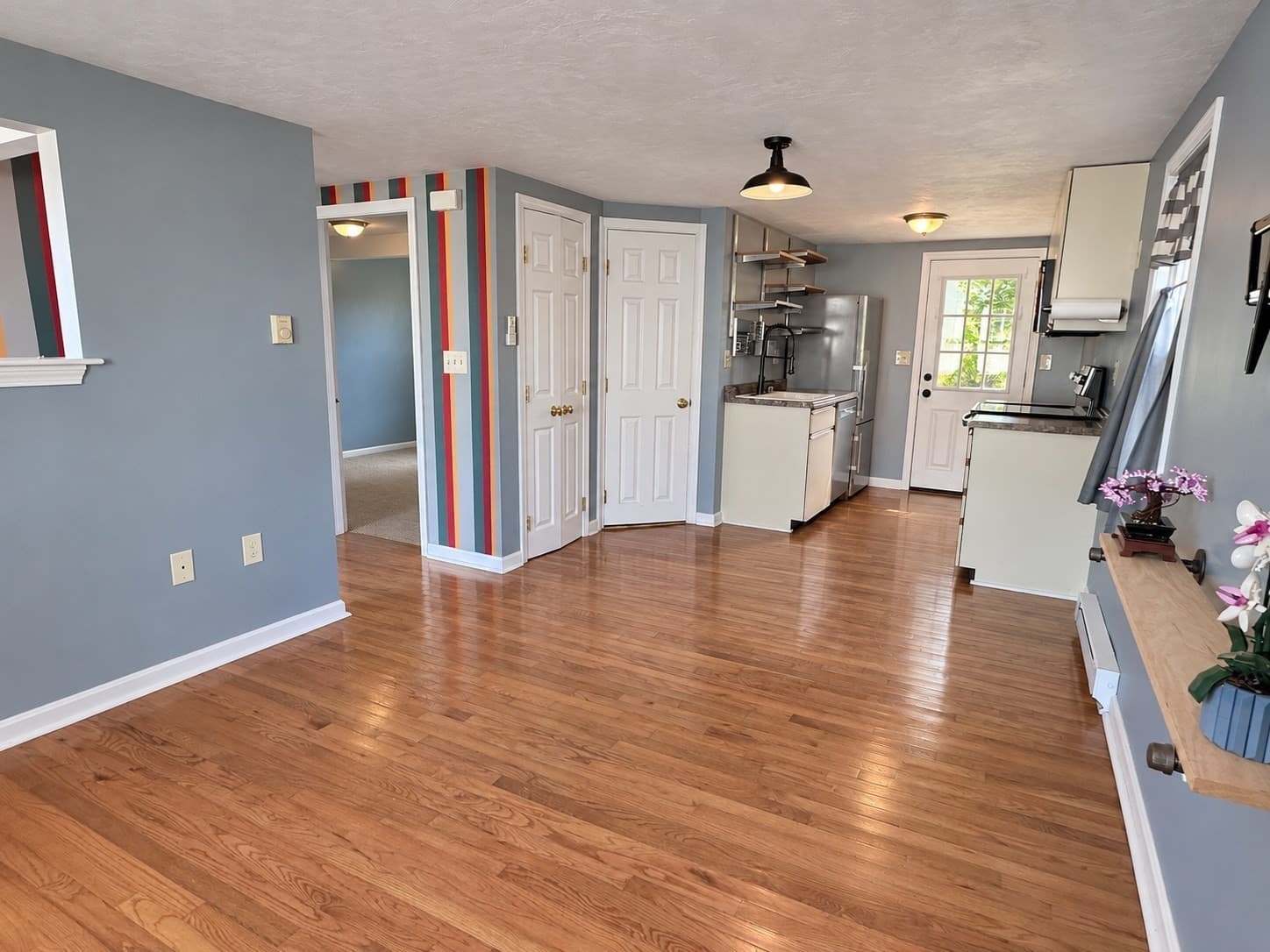 Single Family Residence at 7 Myers St, Uxbridge MA 01569, Uxbridge, photo 9 of 21