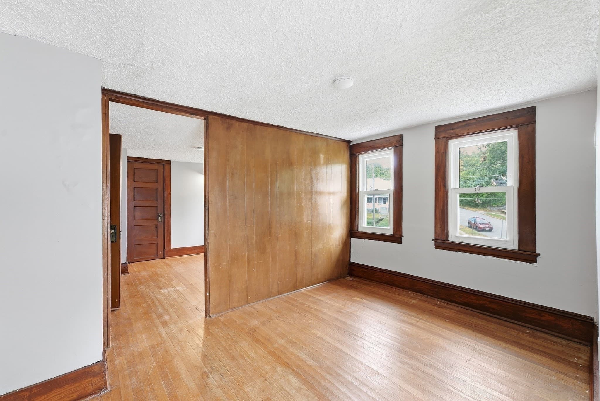 Single Family Residence at 102 Tiffany St, Springfield MA 01108, Springfield, photo 22 of 37