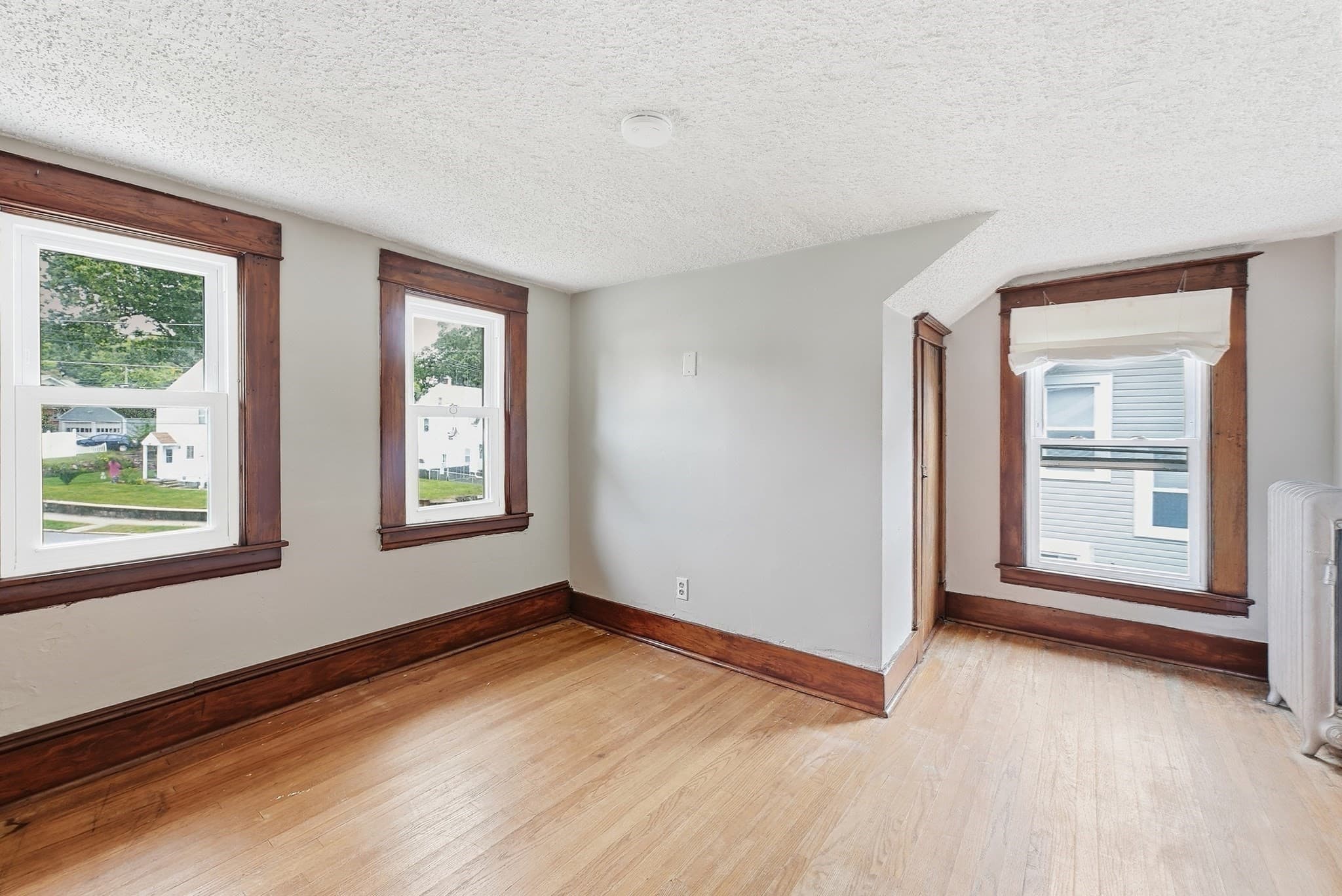 Single Family Residence at 102 Tiffany St, Springfield MA 01108, Springfield, photo 21 of 37