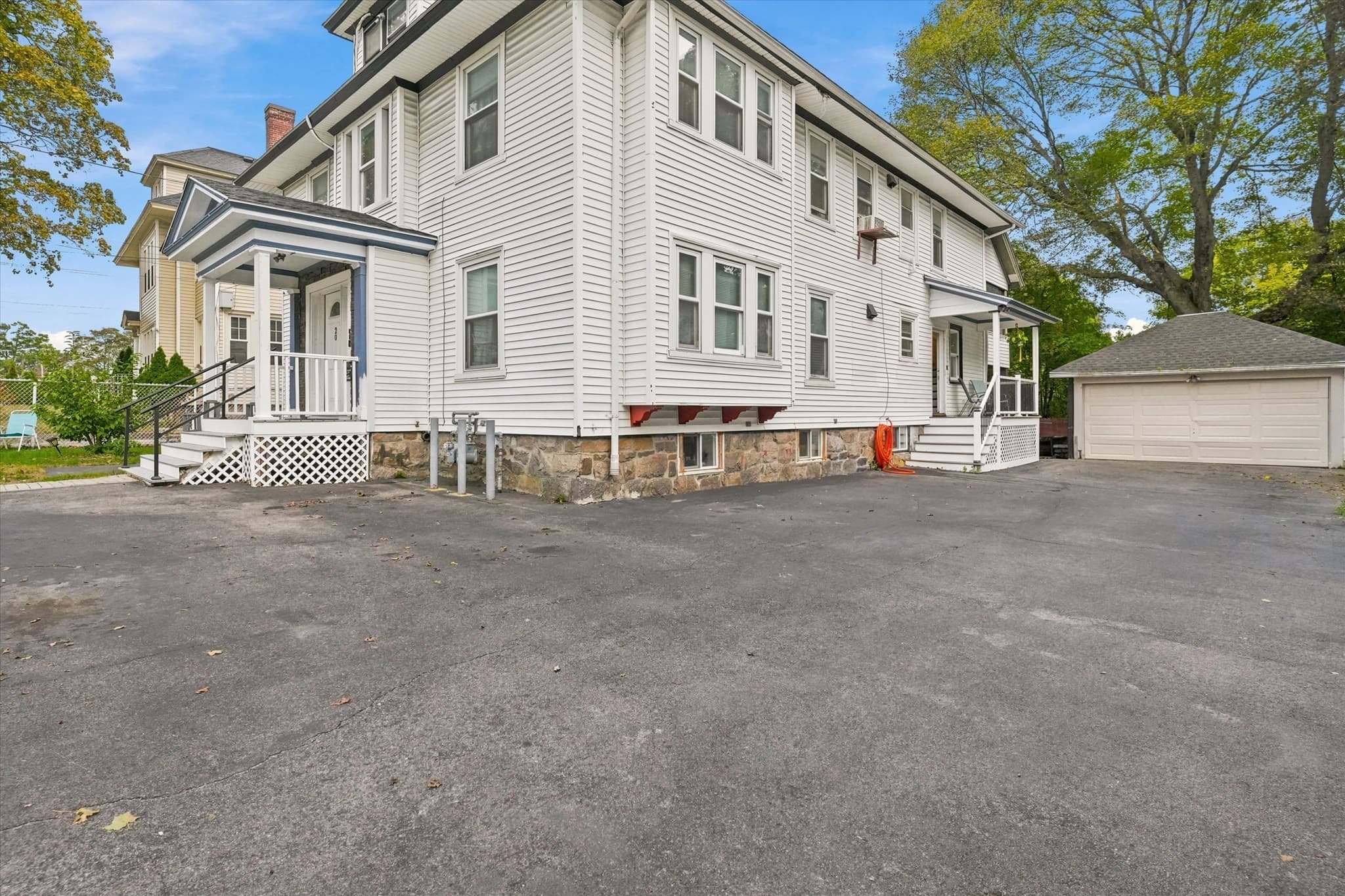 2 Family - 2 Units Up/Down at 20 Ridge Rd, Lawrence MA 01841, Lawrence, photo 3 of 35