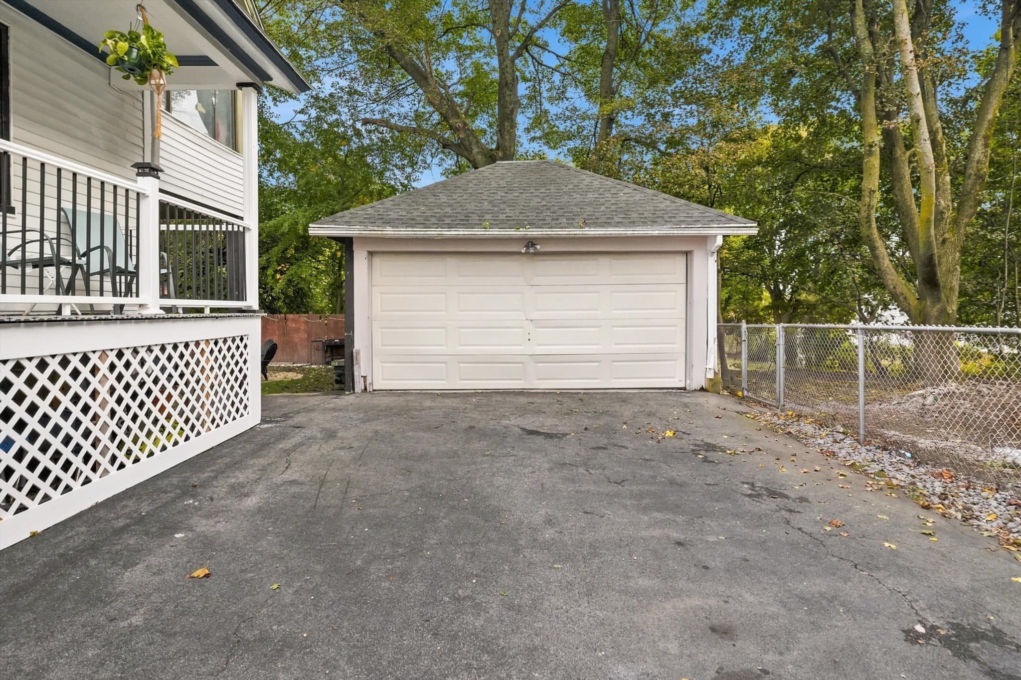 2 Family - 2 Units Up/Down at 20 Ridge Rd, Lawrence MA 01841, Lawrence, photo 5 of 35