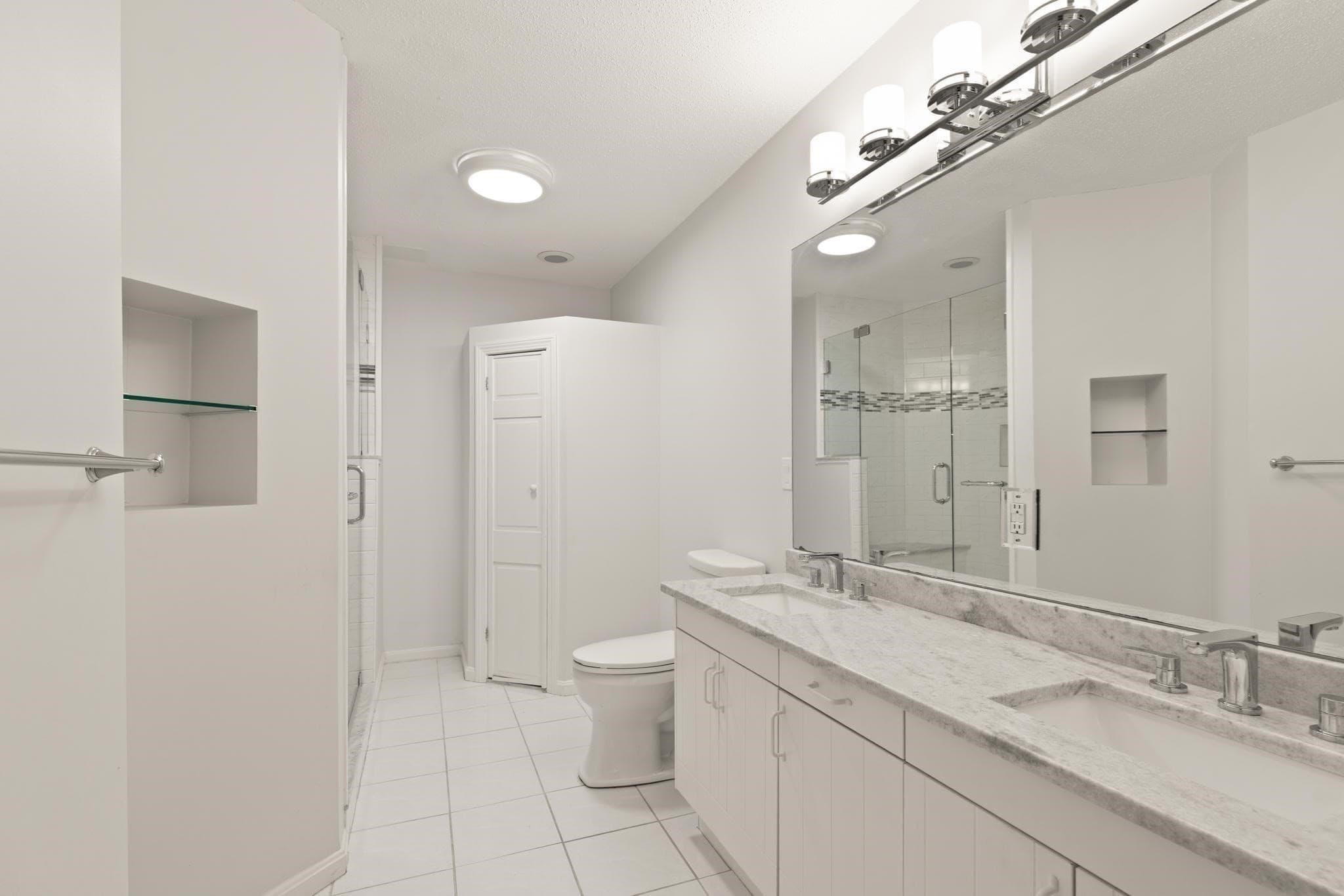 Condominium at 142 Cannon Forge Dr # 142, Foxboro MA 02035, Foxboro, photo 13 of 33