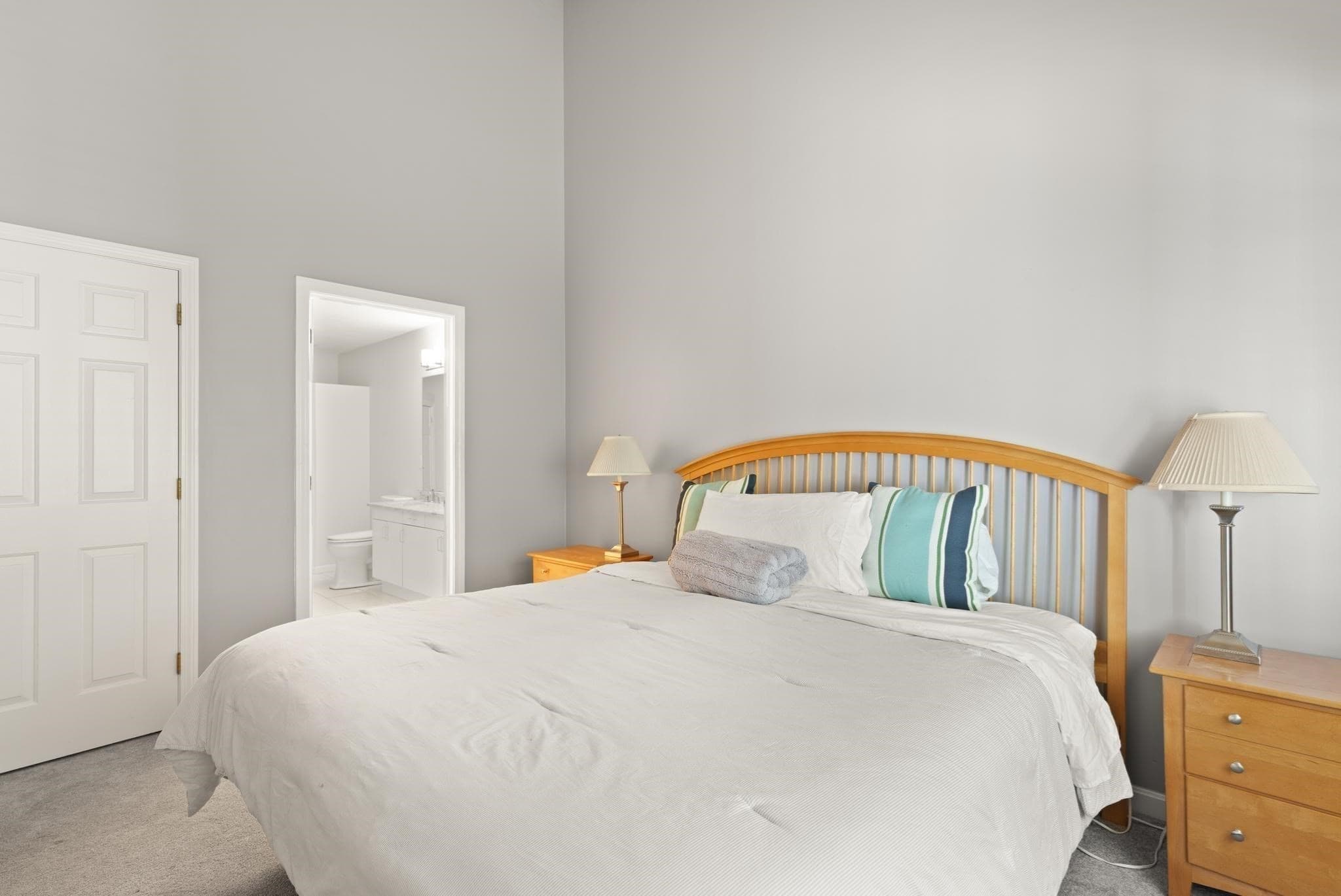 Condominium at 142 Cannon Forge Dr # 142, Foxboro MA 02035, Foxboro, photo 12 of 33