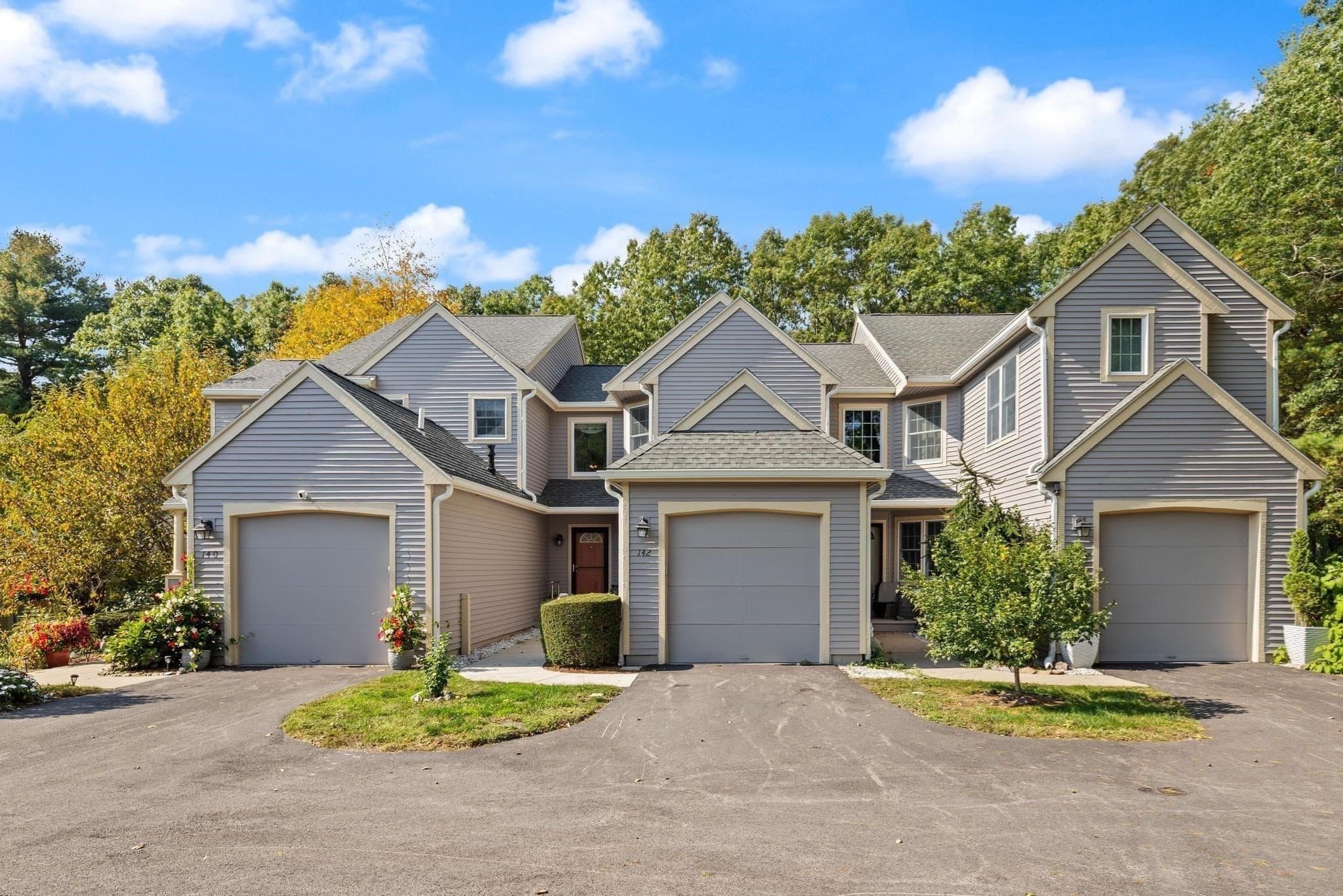 Condominium at 142 Cannon Forge Dr # 142, Foxboro MA 02035, Foxboro, photo 24 of 33