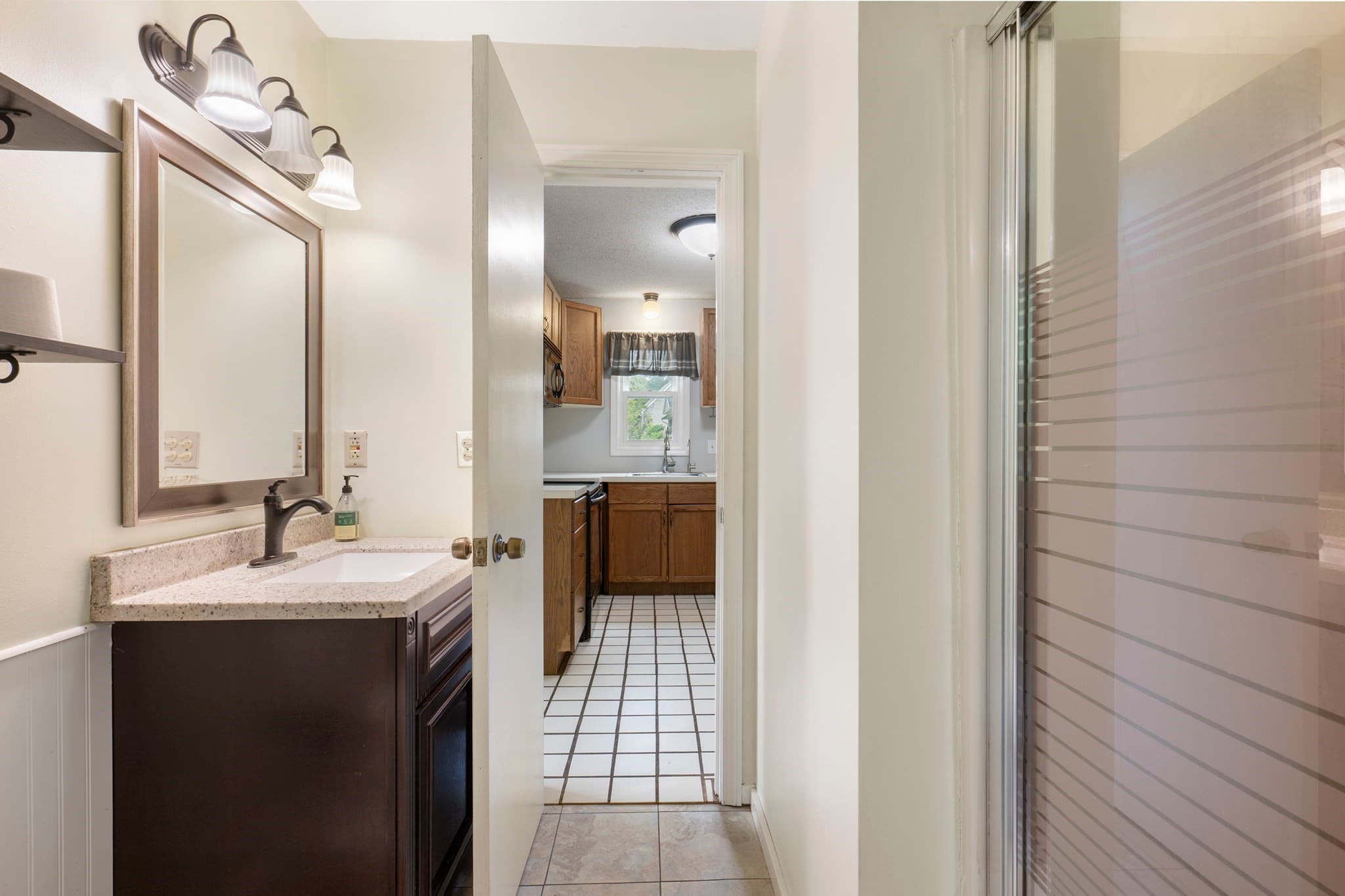 Single Family Residence at 35 Old Sawmill Rd, Woodstock CT 06281, photo 16 of 36