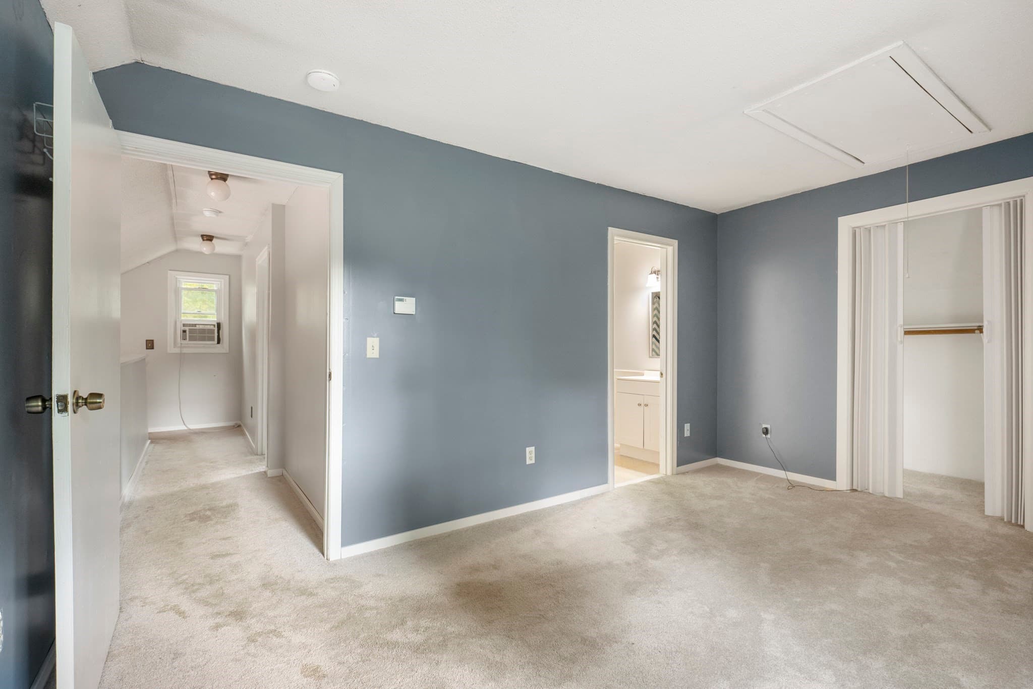 Single Family Residence at 35 Old Sawmill Rd, Woodstock CT 06281, photo 20 of 36