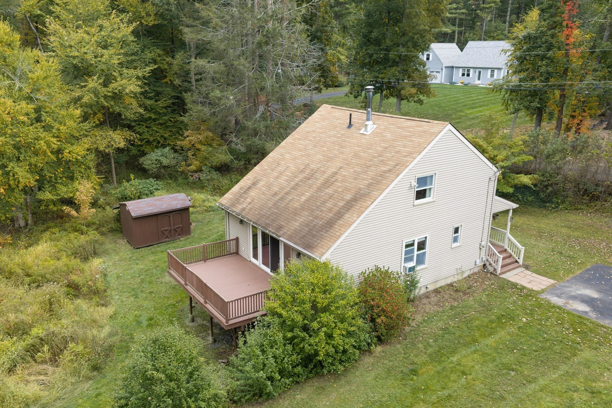 Single Family Residence at 35 Old Sawmill Rd, Woodstock CT 06281, photo 31 of 36