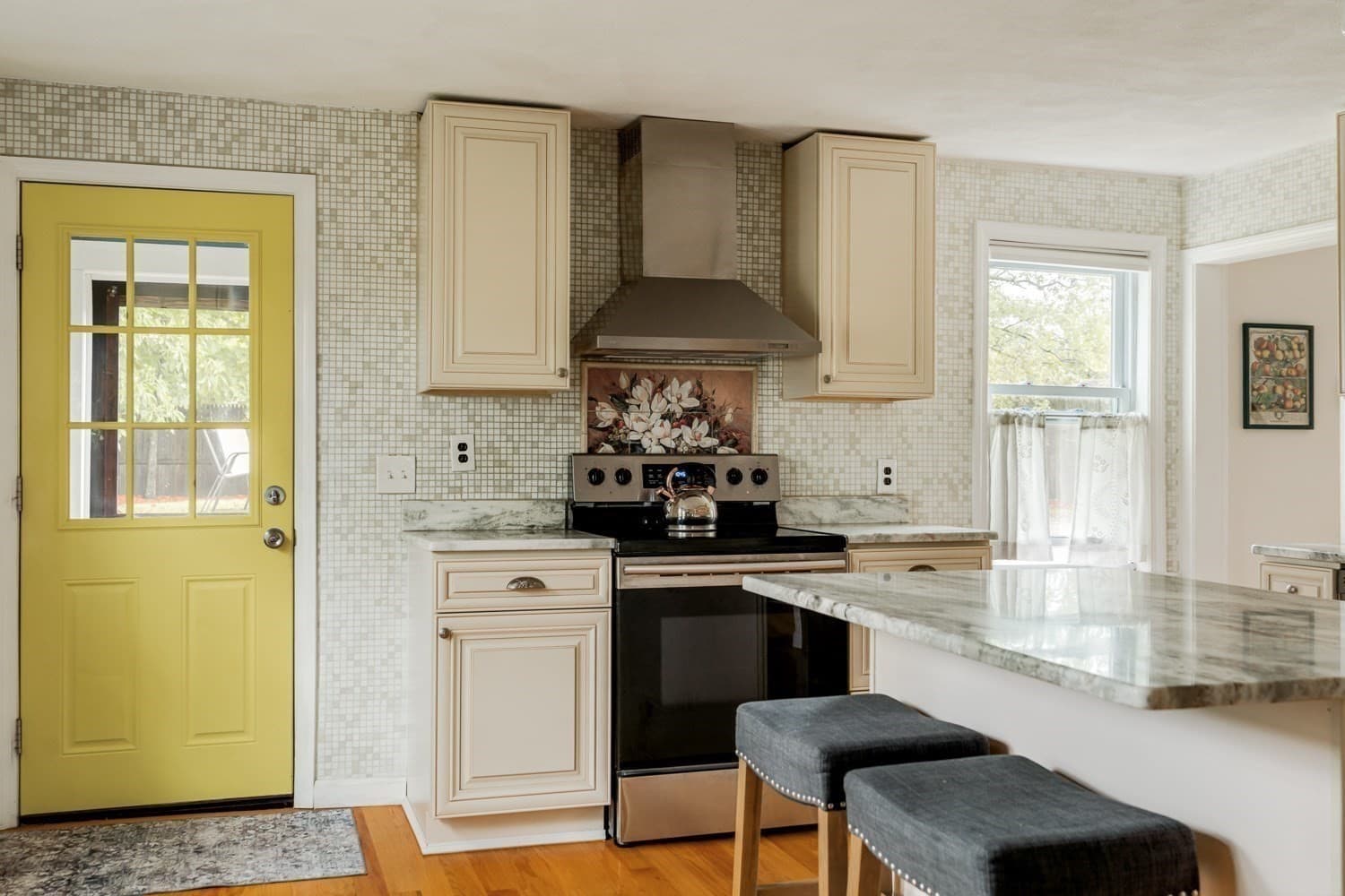 Single Family Residence at 12 Butler St, Medford MA 02155, Medford, photo 6 of 39