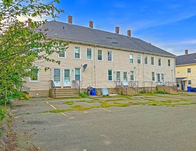 5-9 Family at 34-44 Cedar, Waltham MA 02453, Waltham, photo 5 of 20