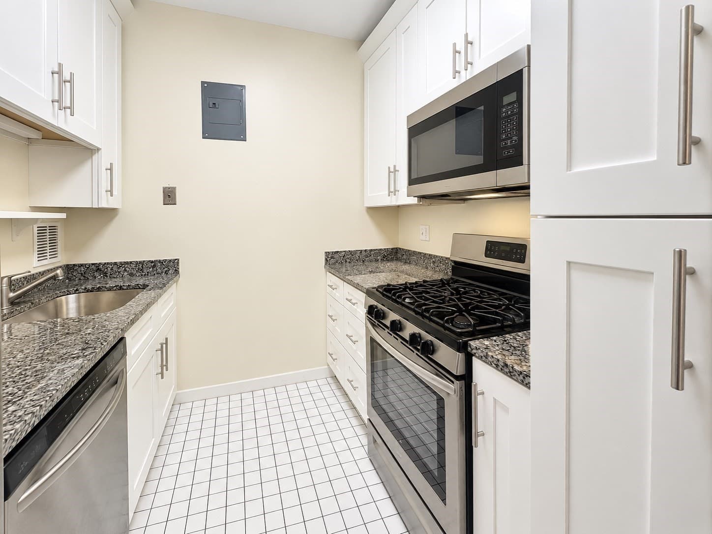 Condominium at 65 E India Row # 29H, Boston MA 02110, Boston, photo 9 of 15