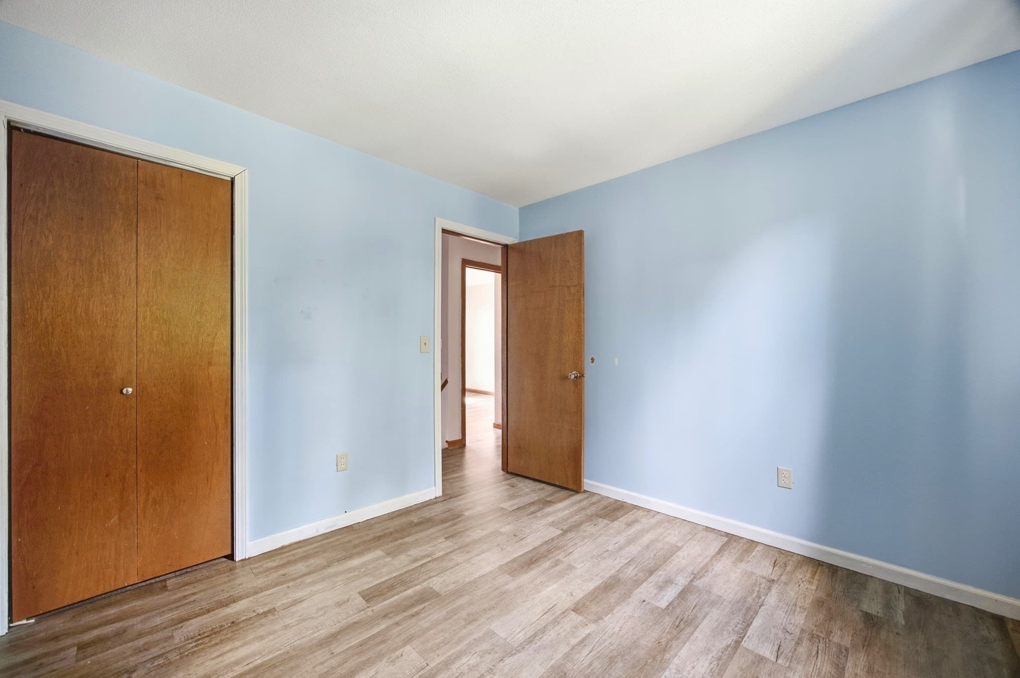 Condominium at 220 Beekman Dr # 220, Agawam MA 01001, Agawam, photo 23 of 29