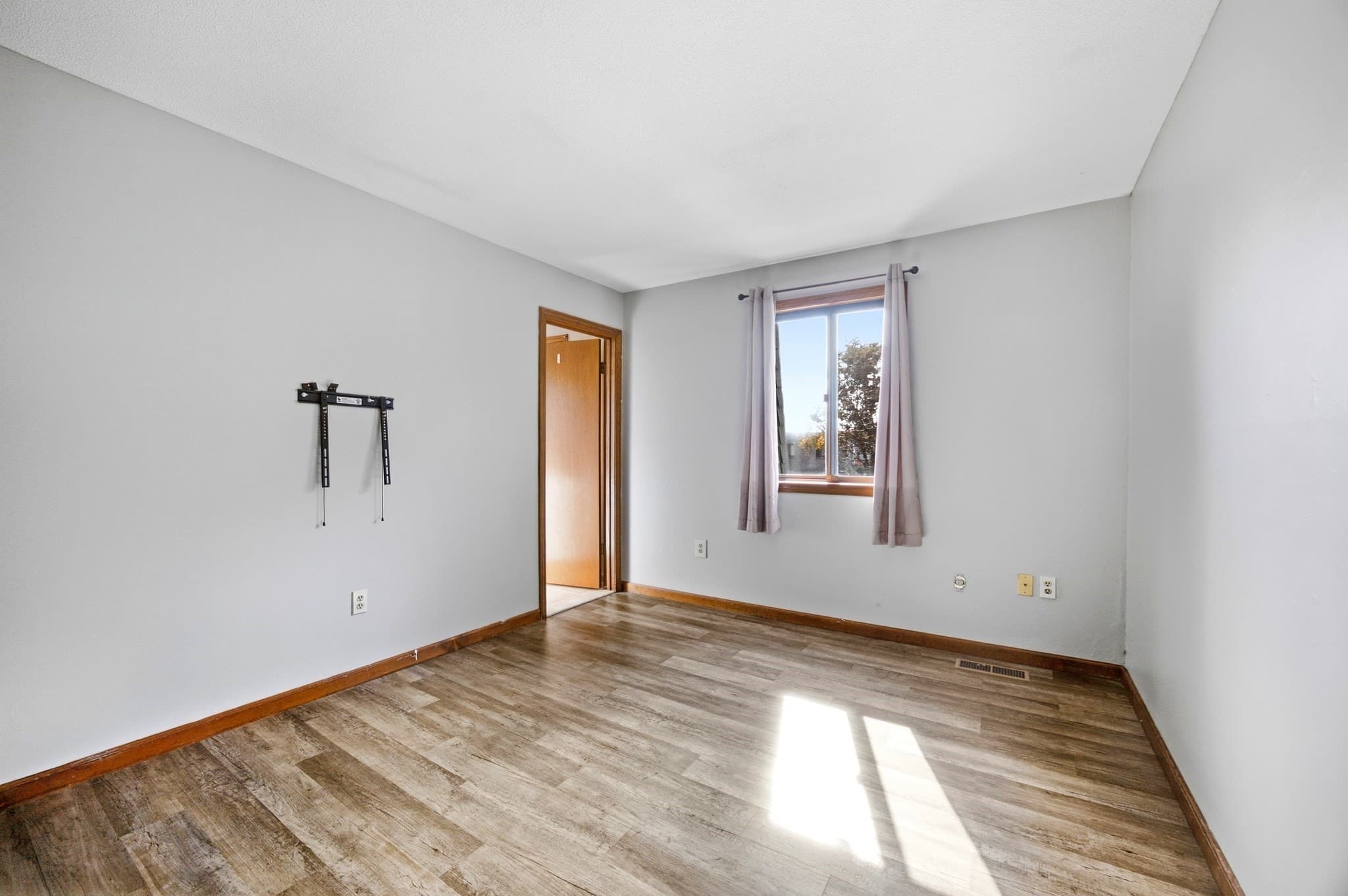Condominium at 220 Beekman Dr # 220, Agawam MA 01001, Agawam, photo 17 of 29