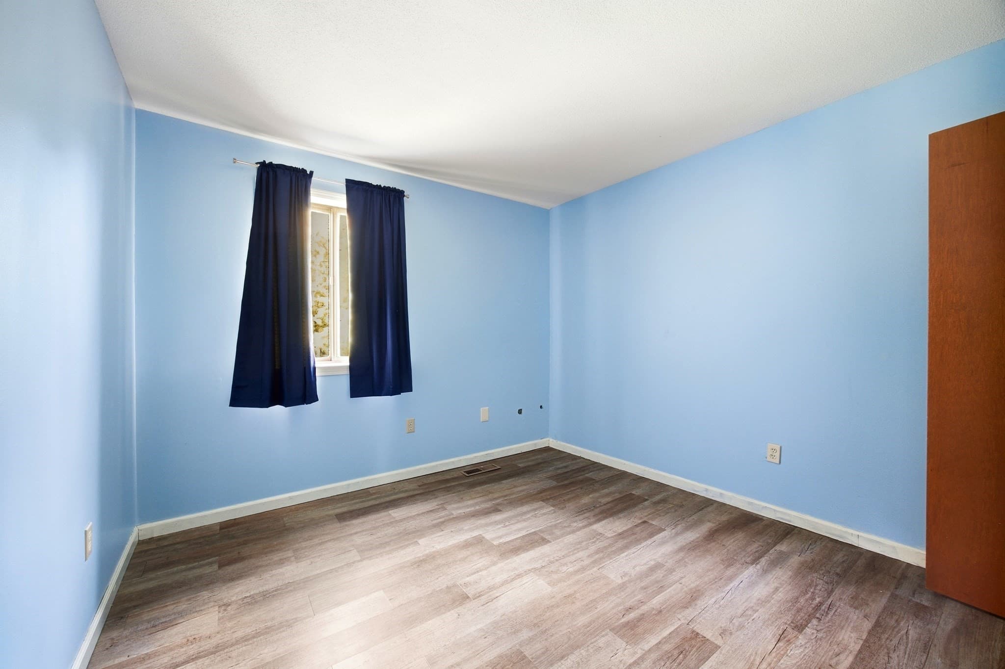 Condominium at 220 Beekman Dr # 220, Agawam MA 01001, Agawam, photo 22 of 29