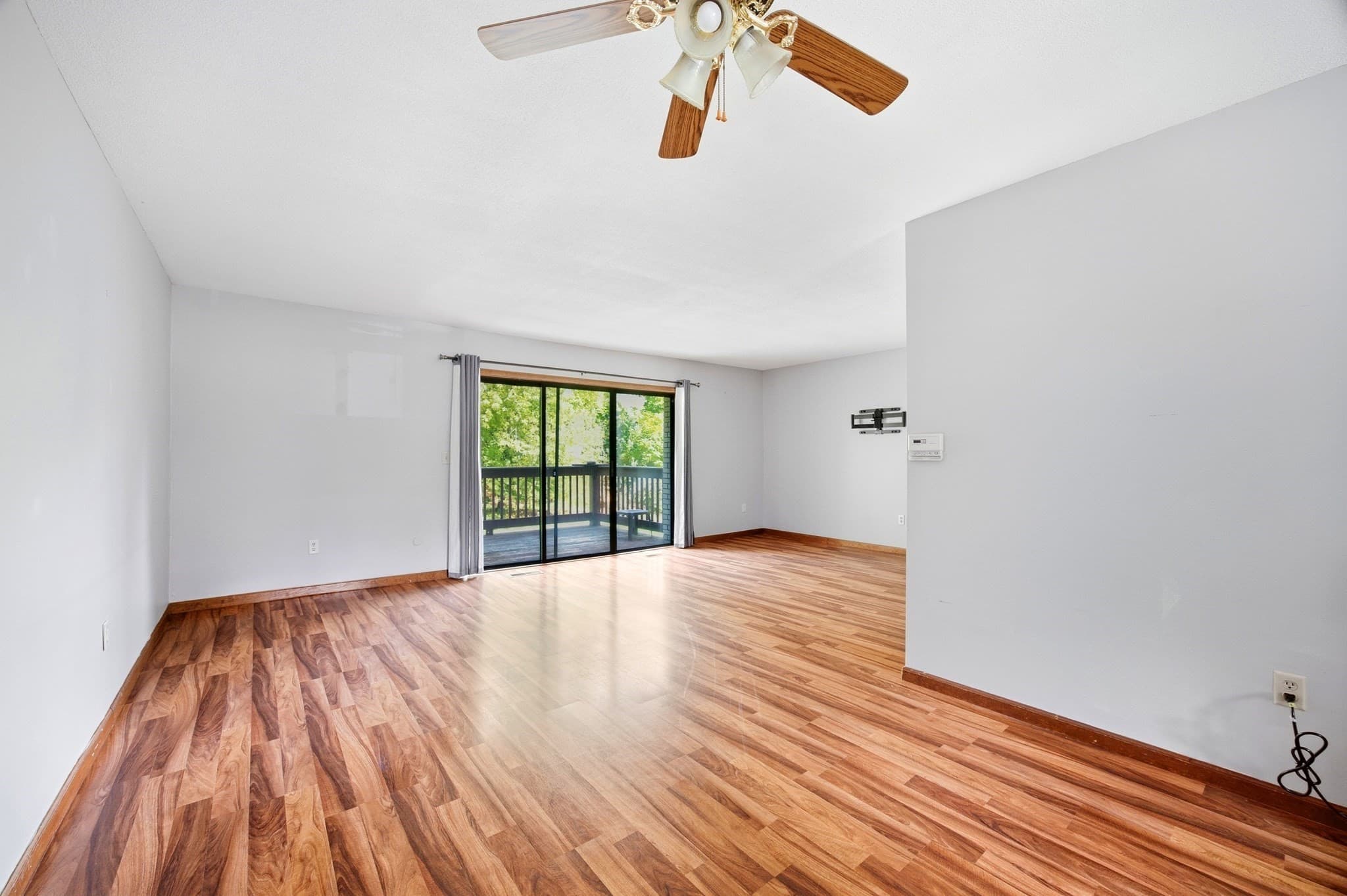 Condominium at 220 Beekman Dr # 220, Agawam MA 01001, Agawam, photo 7 of 29