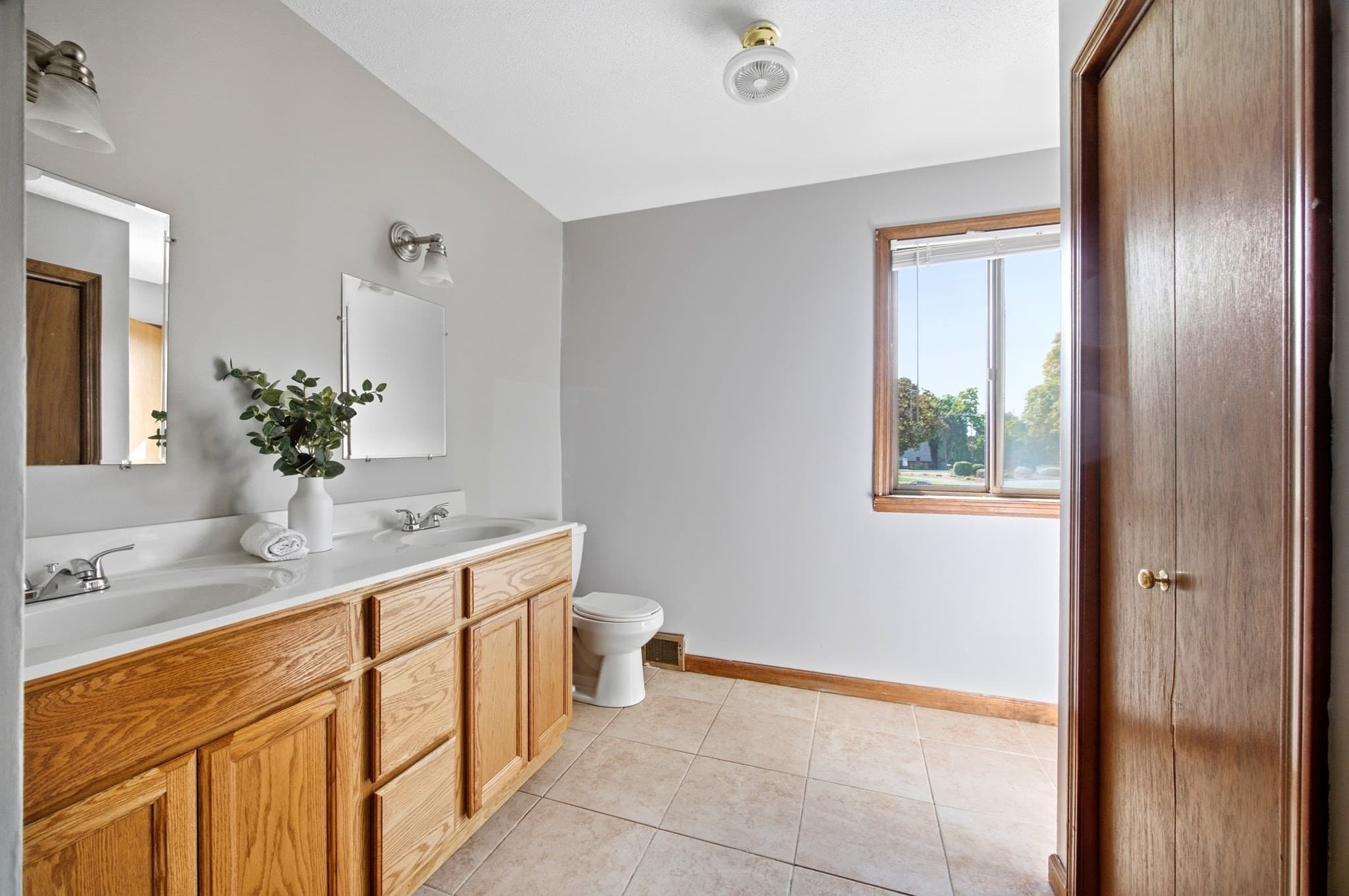 Condominium at 220 Beekman Dr # 220, Agawam MA 01001, Agawam, photo 14 of 29