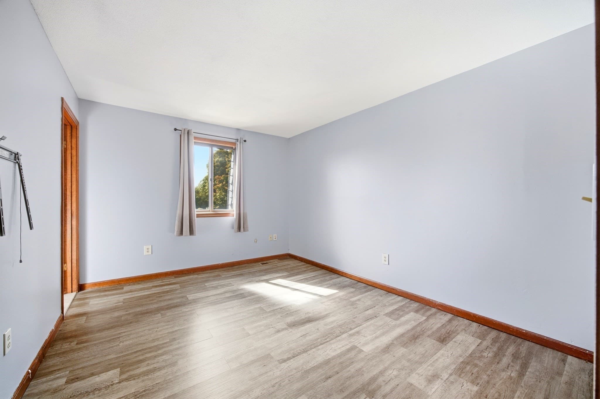 Condominium at 220 Beekman Dr # 220, Agawam MA 01001, Agawam, photo 18 of 29