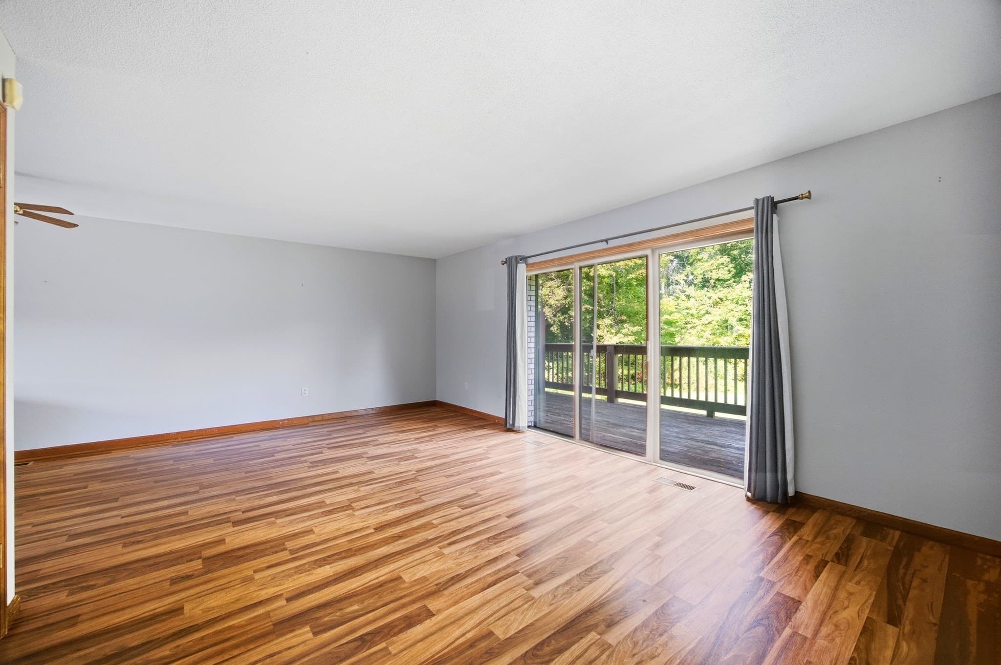 Condominium at 220 Beekman Dr # 220, Agawam MA 01001, Agawam, photo 11 of 29