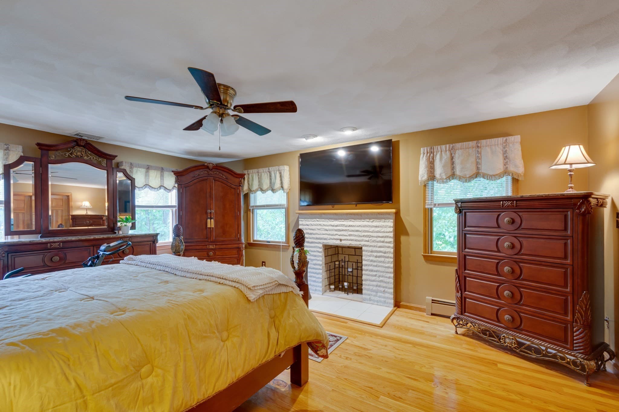 Single Family Residence at 8 Otter Pond Road, Lynnfield MA 01940, Lynnfield, photo 23 of 39
