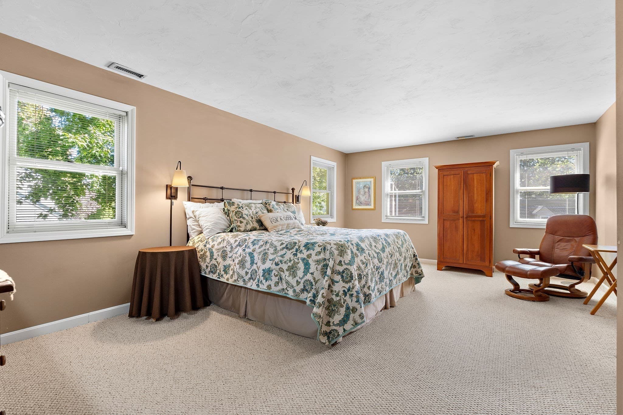 Single Family Residence at 10 Trevor Ln, Worcester MA 01605, Worcester, photo 22 of 36