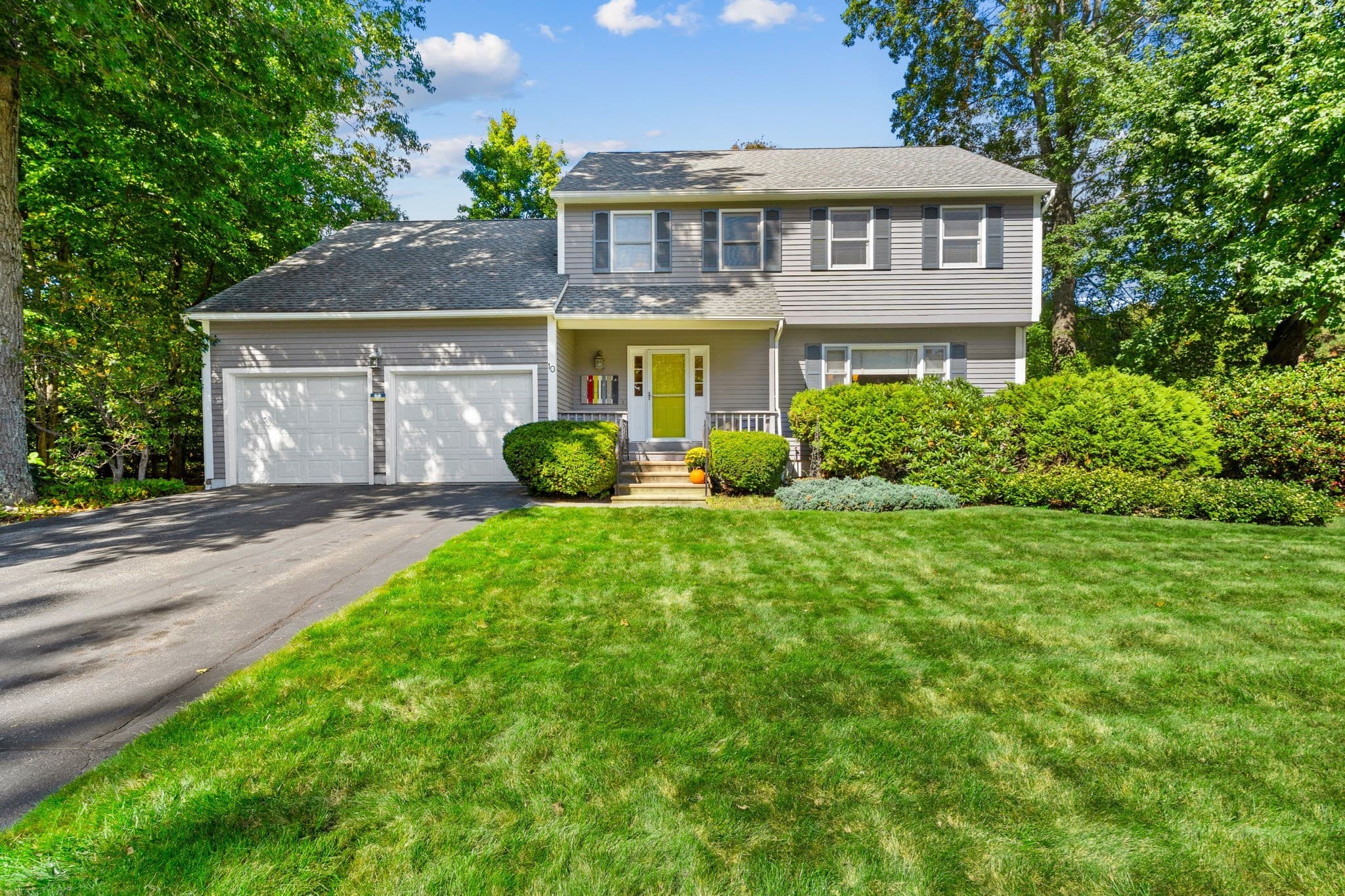10 Trevor Ln, Worcester MA 01605