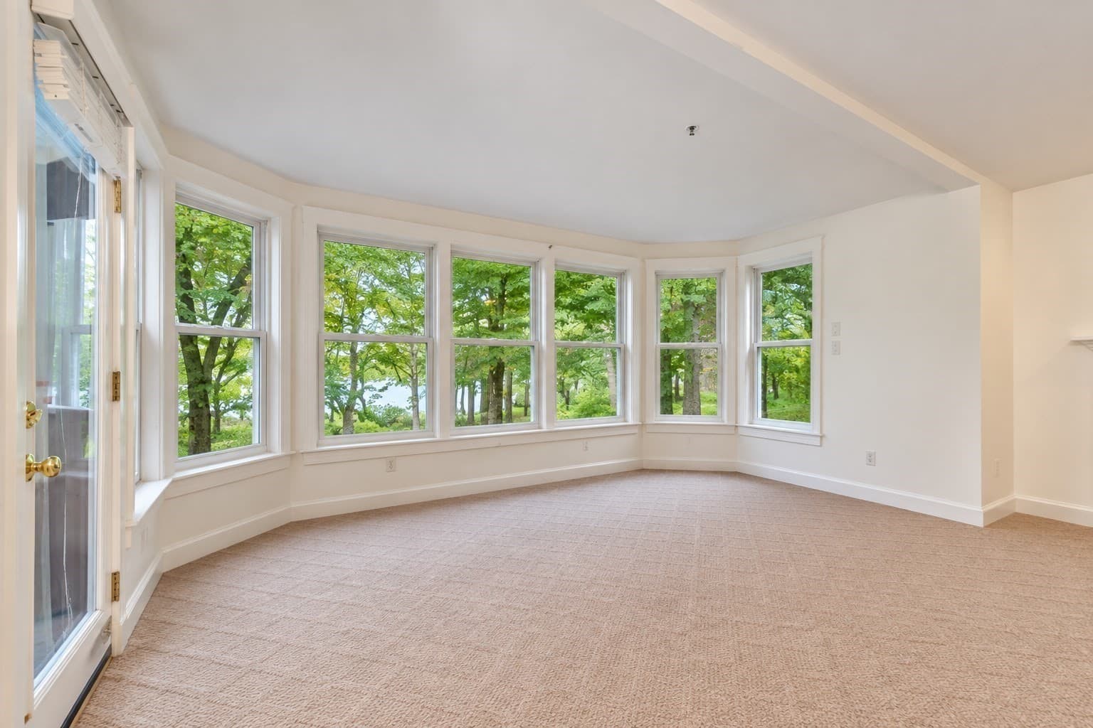 Condominium at 17 Wintergreen Ct # 17, Lunenburg MA 01462, Lunenburg, photo 18 of 42