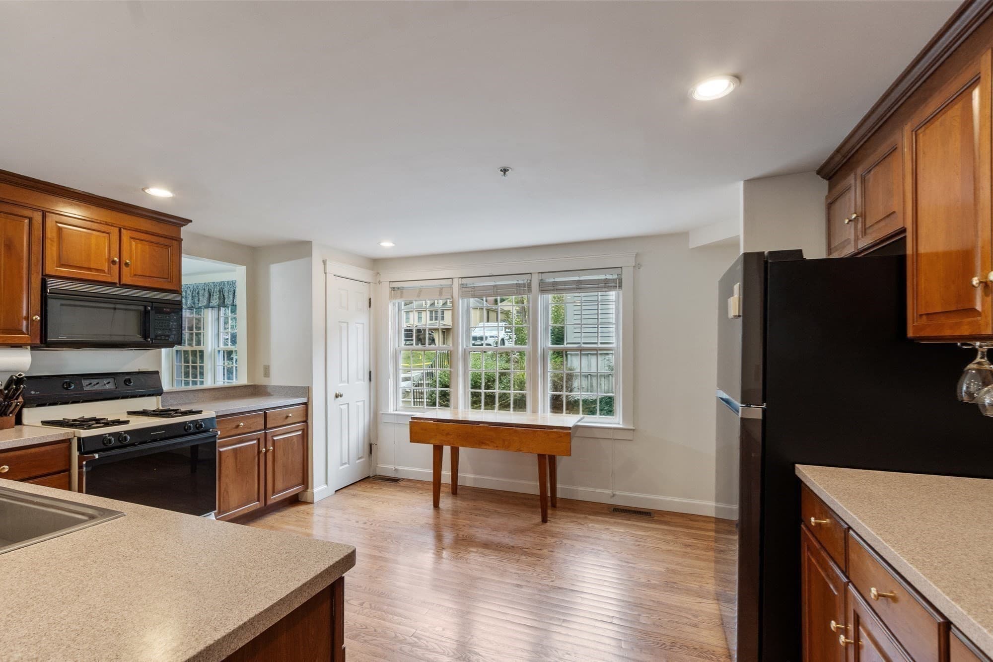 Condominium at 17 Wintergreen Ct # 17, Lunenburg MA 01462, Lunenburg, photo 25 of 42