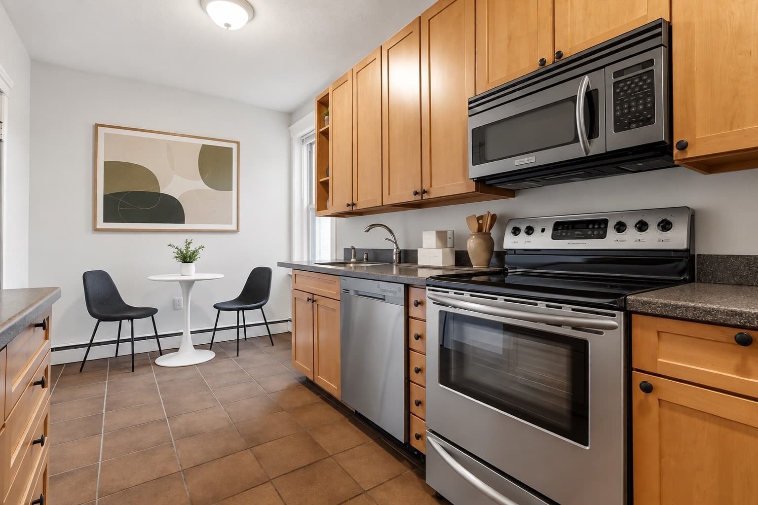 Condominium at 12 Ransom Rd # 10, Boston MA 02135, Boston, photo 3 of 9