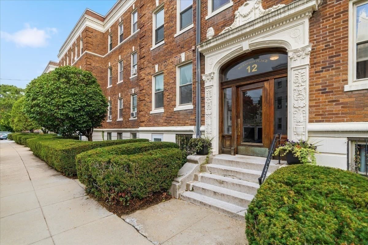 Condominium at 12 Ransom Rd # 10, Boston MA 02135, Boston, photo 8 of 9