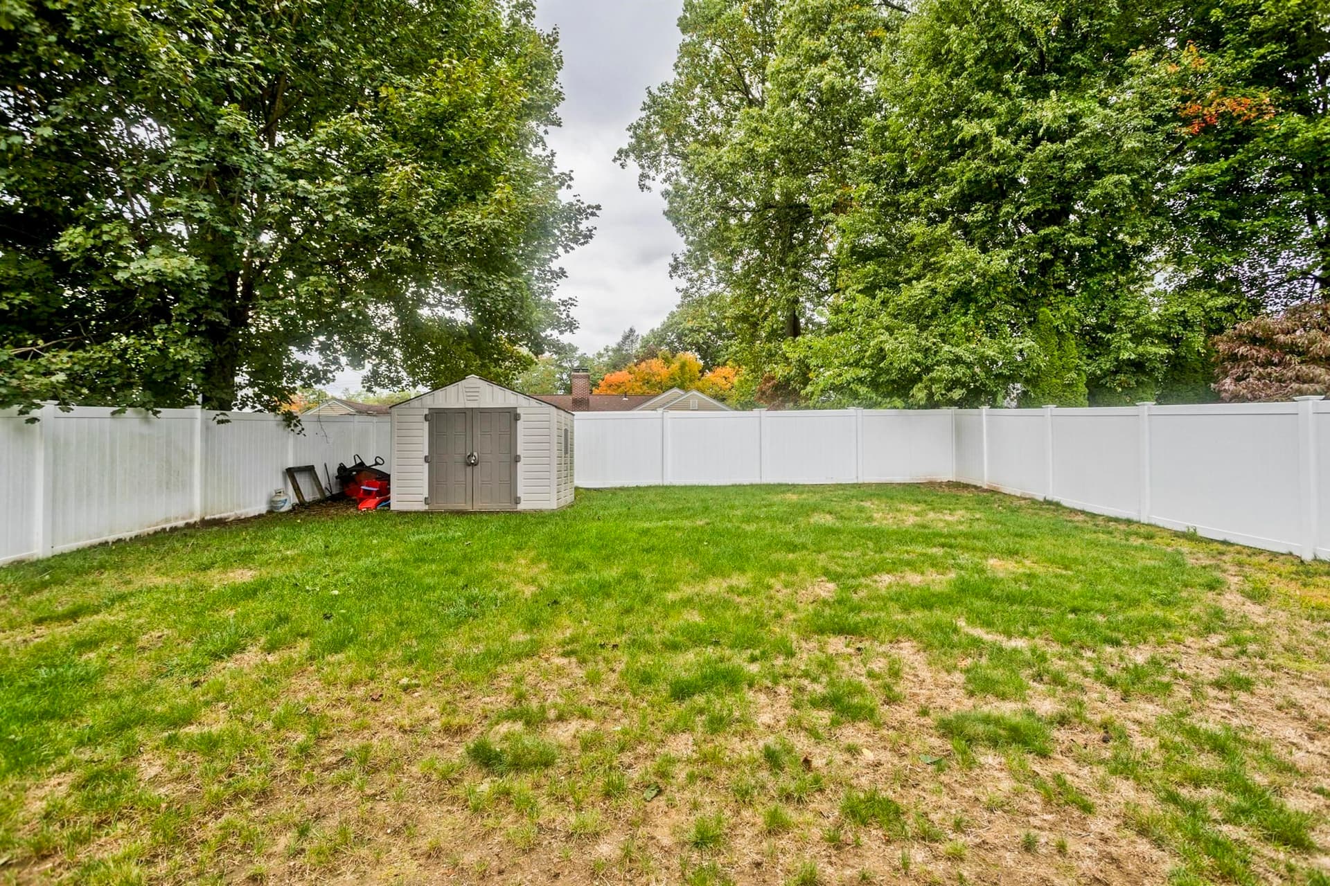 Single Family Residence at 122 Hartford Ter, Springfield MA 01118, photo 27 of 29