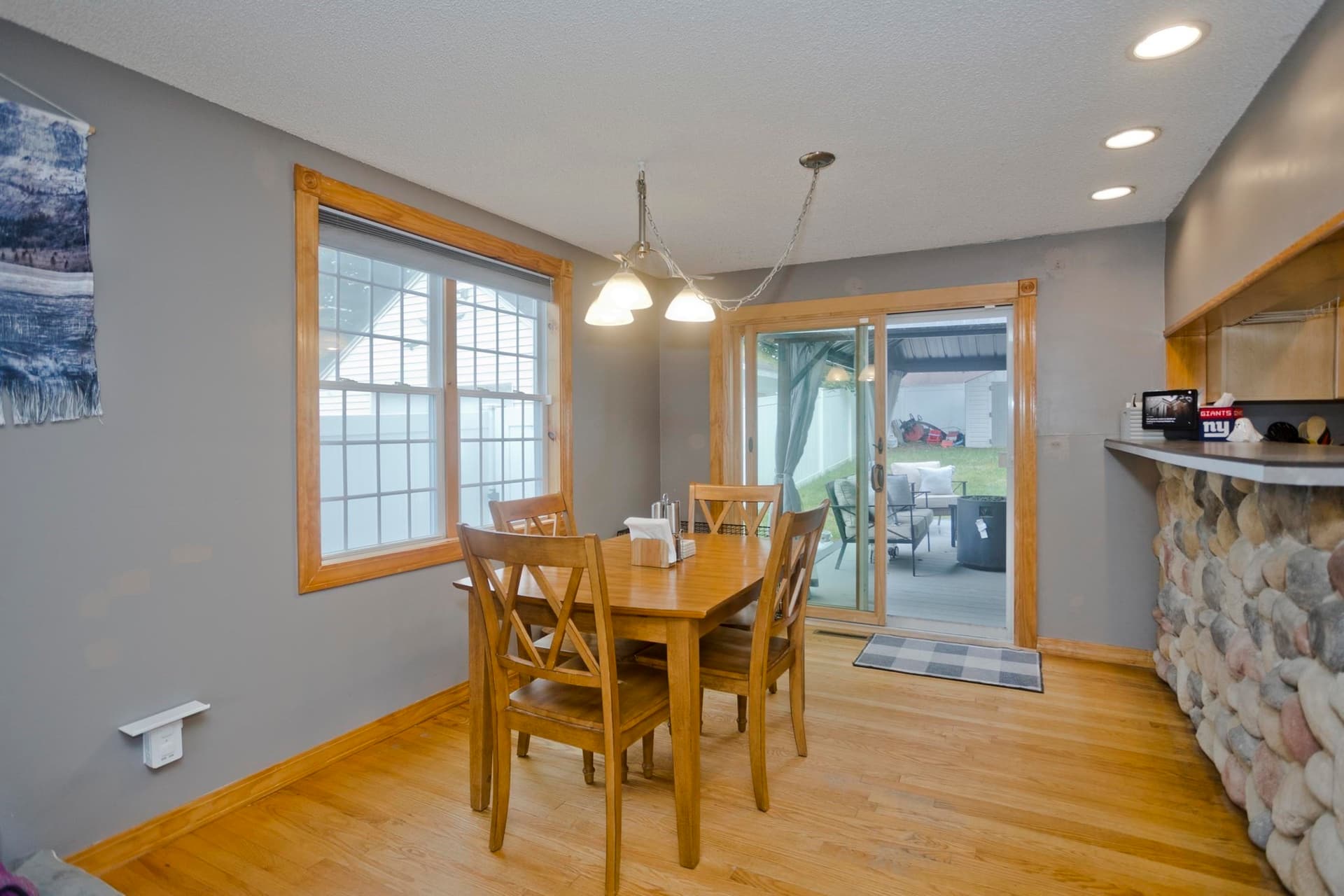 Single Family Residence at 122 Hartford Ter, Springfield MA 01118, photo 7 of 29